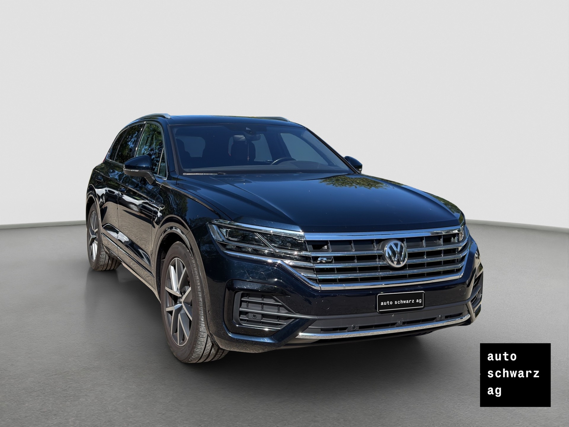 VW Touareg 3.0 TDI R Line Tiptronic-showroom-element-2