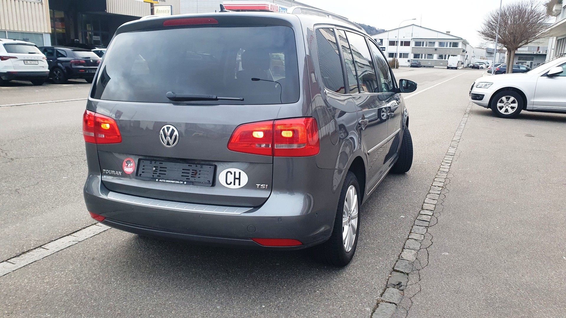VW Touran 1.4 TSI Highline DSG-image-9