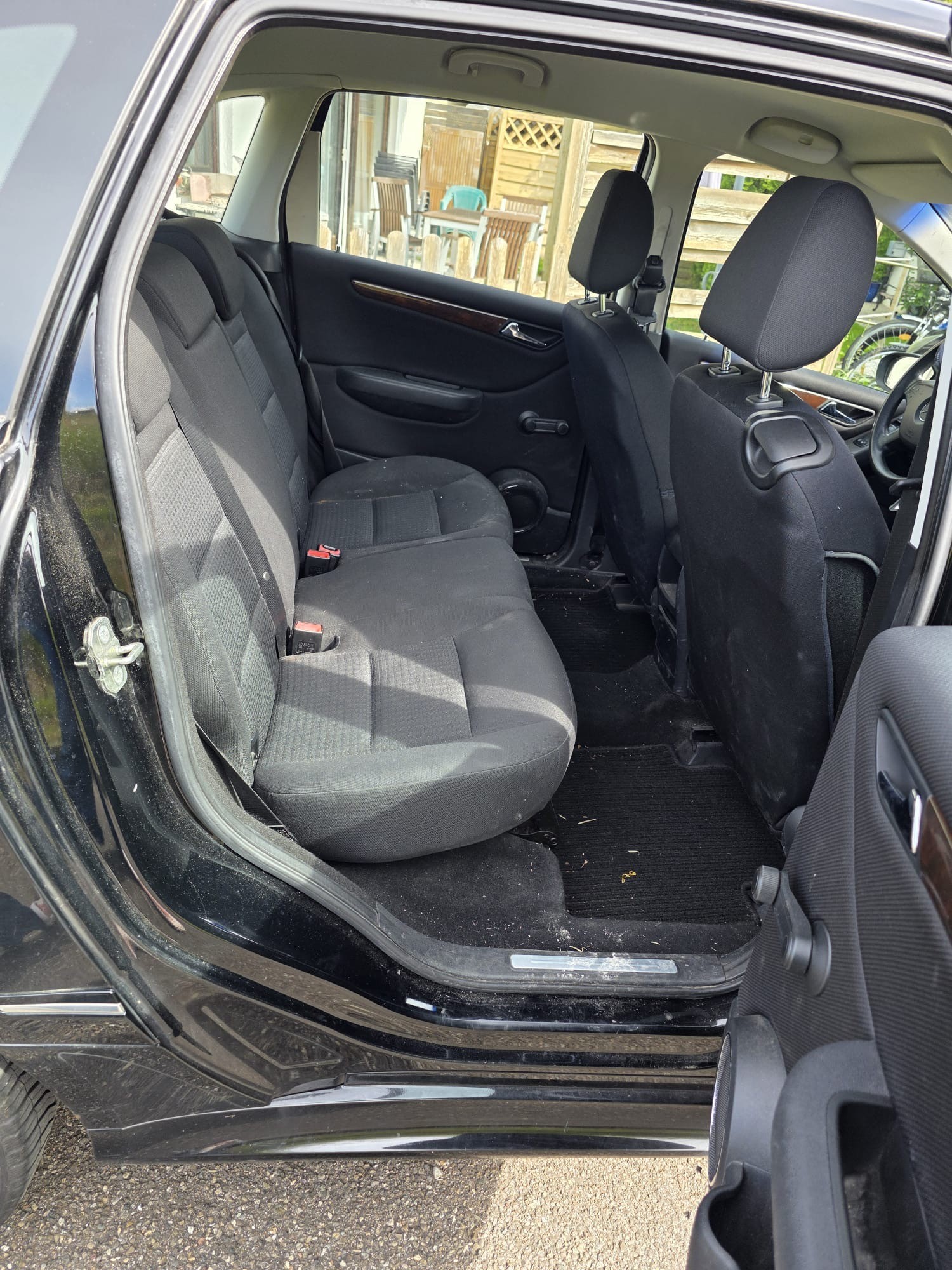 MERCEDES-BENZ B 200-image-7