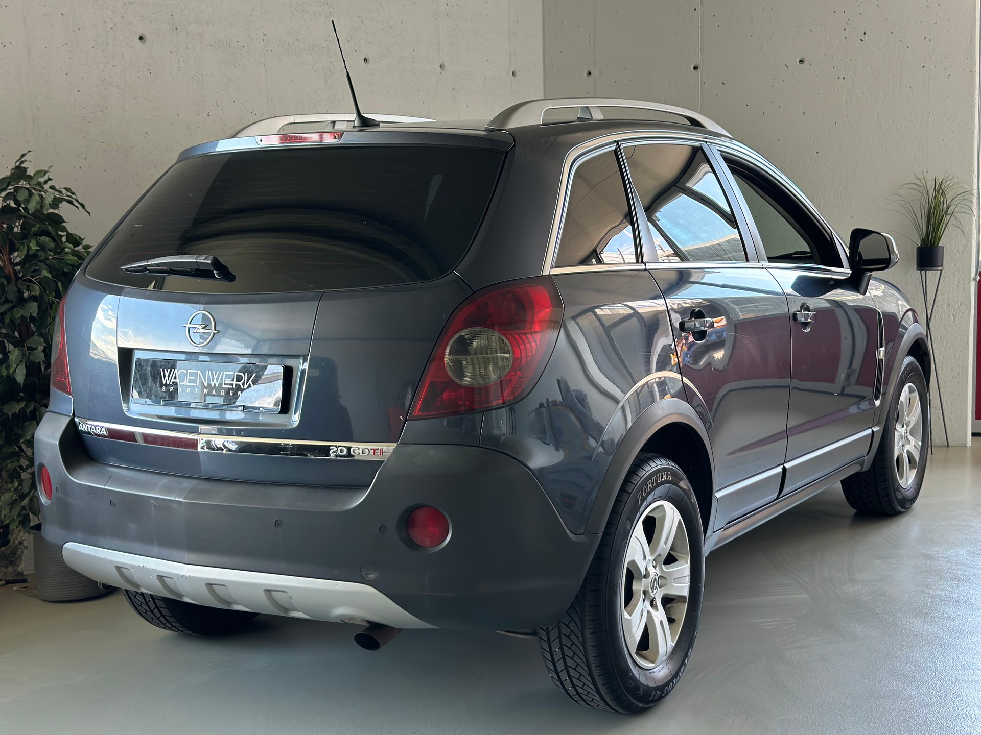 OPEL Antara 2.0 CDTi Enjoy 4WD Automatic-image-8