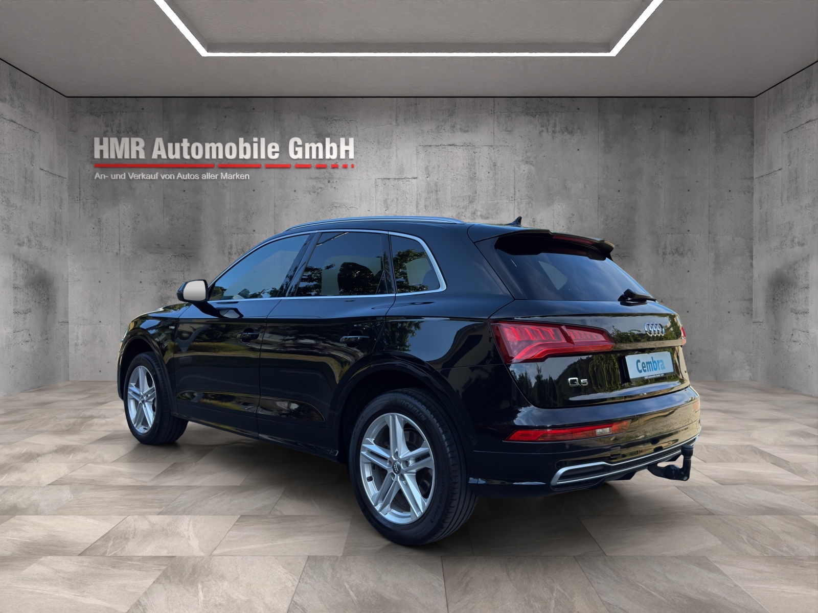AUDI Q5 2.0 TDI S-Line quattro S-tronic-showroom-element-1