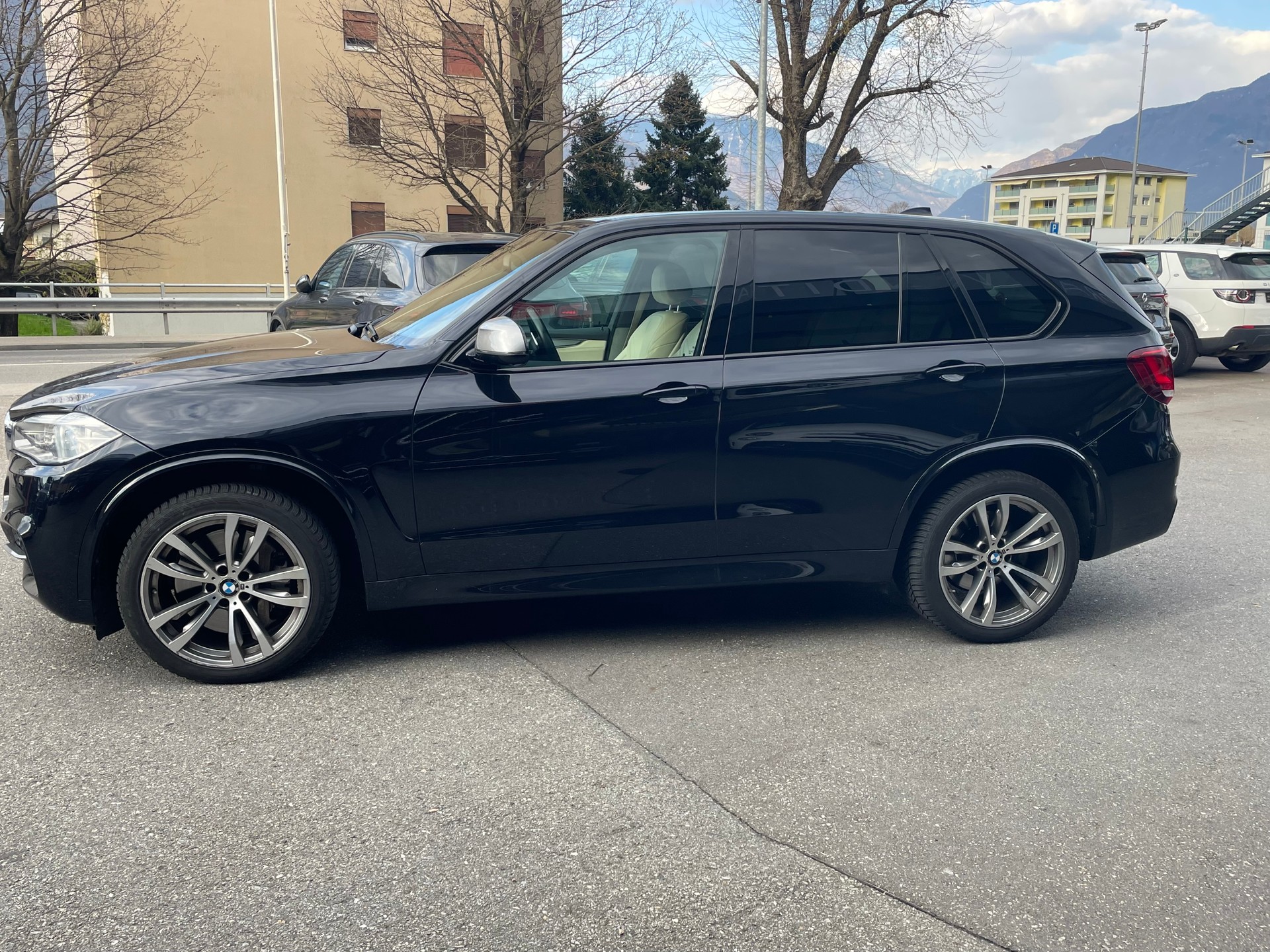 BMW X5 xDrive M50d Steptronic-image-6