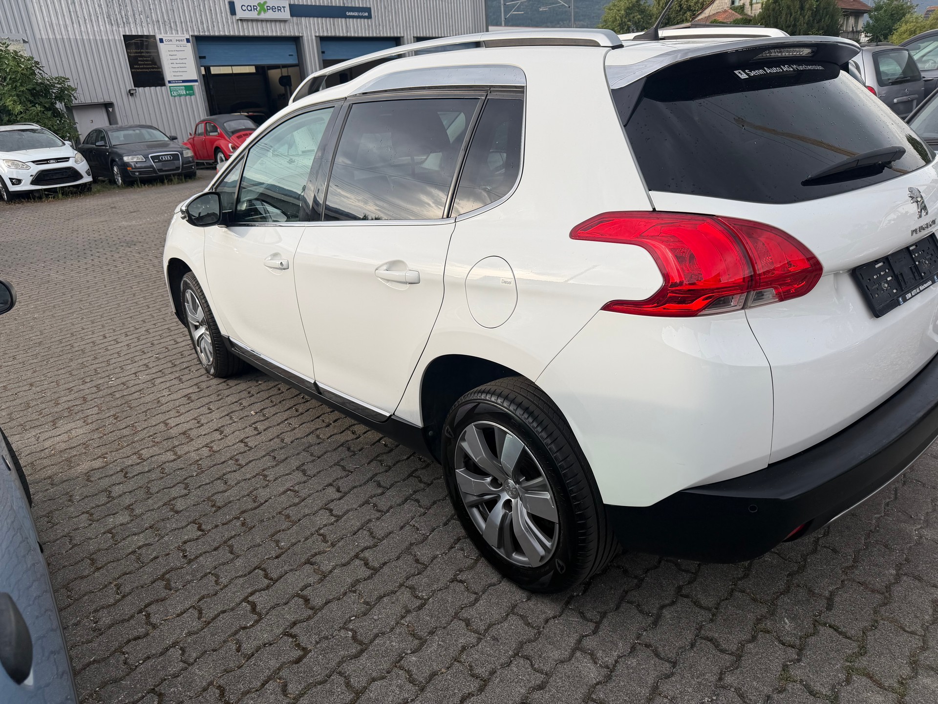 PEUGEOT 2008 1.6 e-HDi Active EGS6-image-4