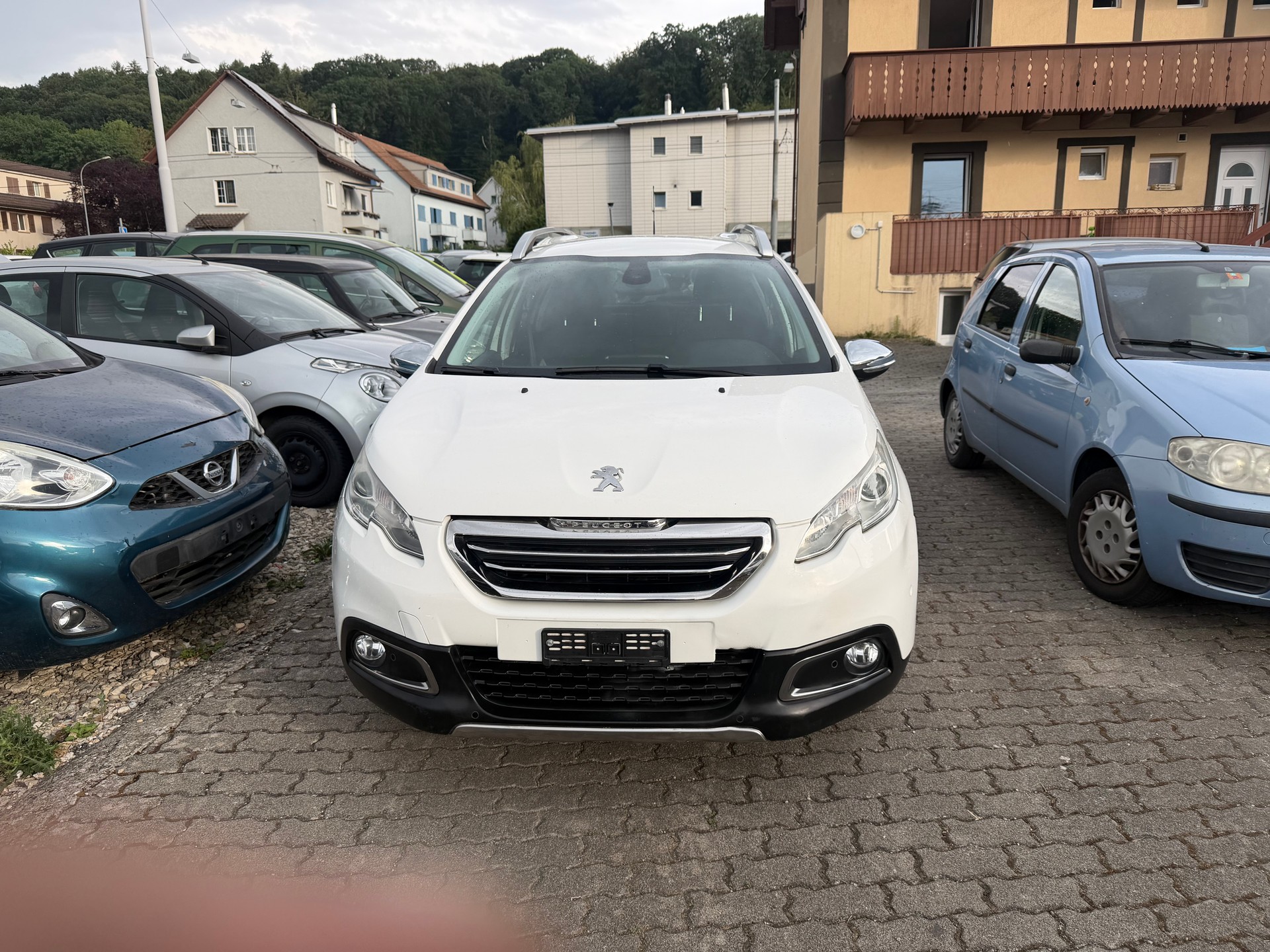 PEUGEOT 2008 1.6 e-HDi Active EGS6