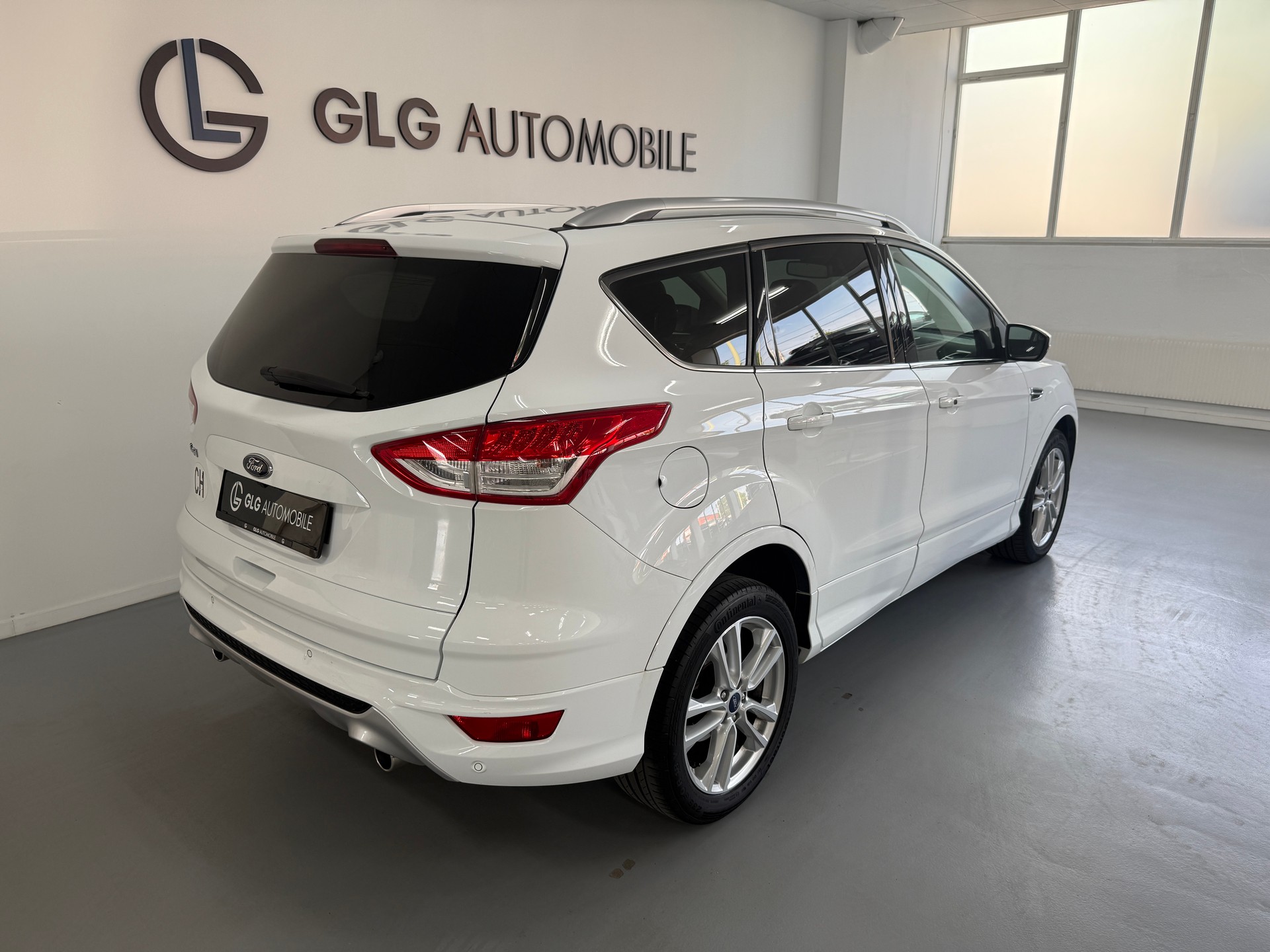 FORD Kuga 2.0 TDCi Titanium 4WD PowerShift-showroom-element-3