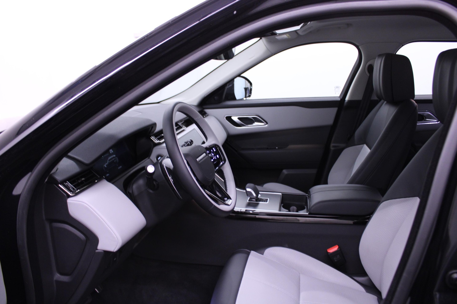 LAND ROVER Range Rover Velar 2.0 P400e Dynamic HSE-image-6