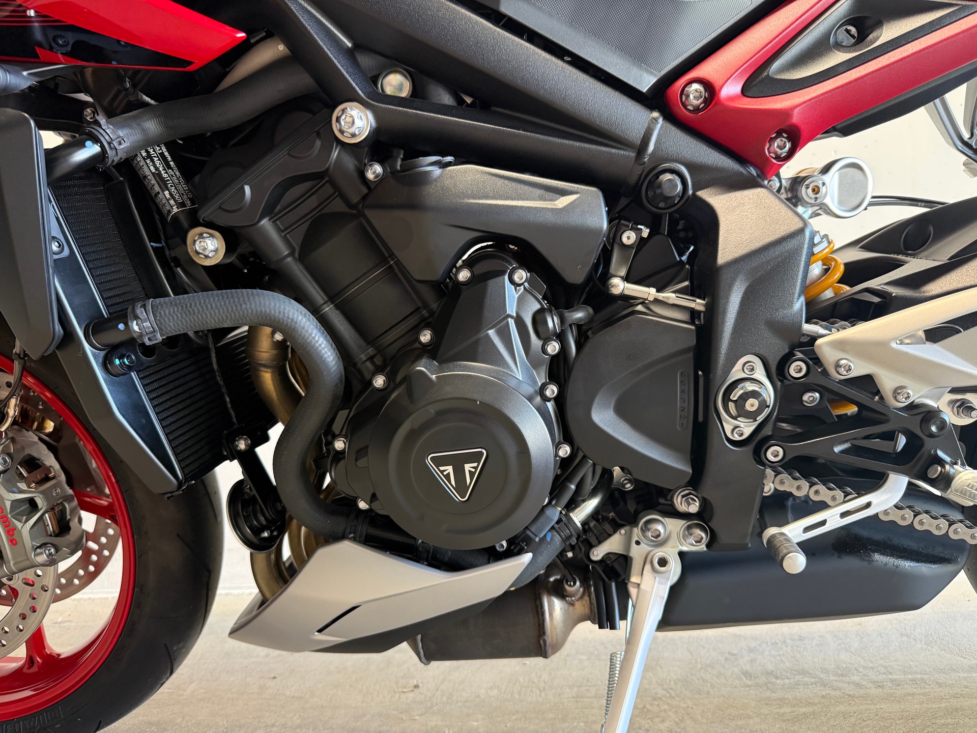 TRIUMPH Street Triple 765 RX-image-3