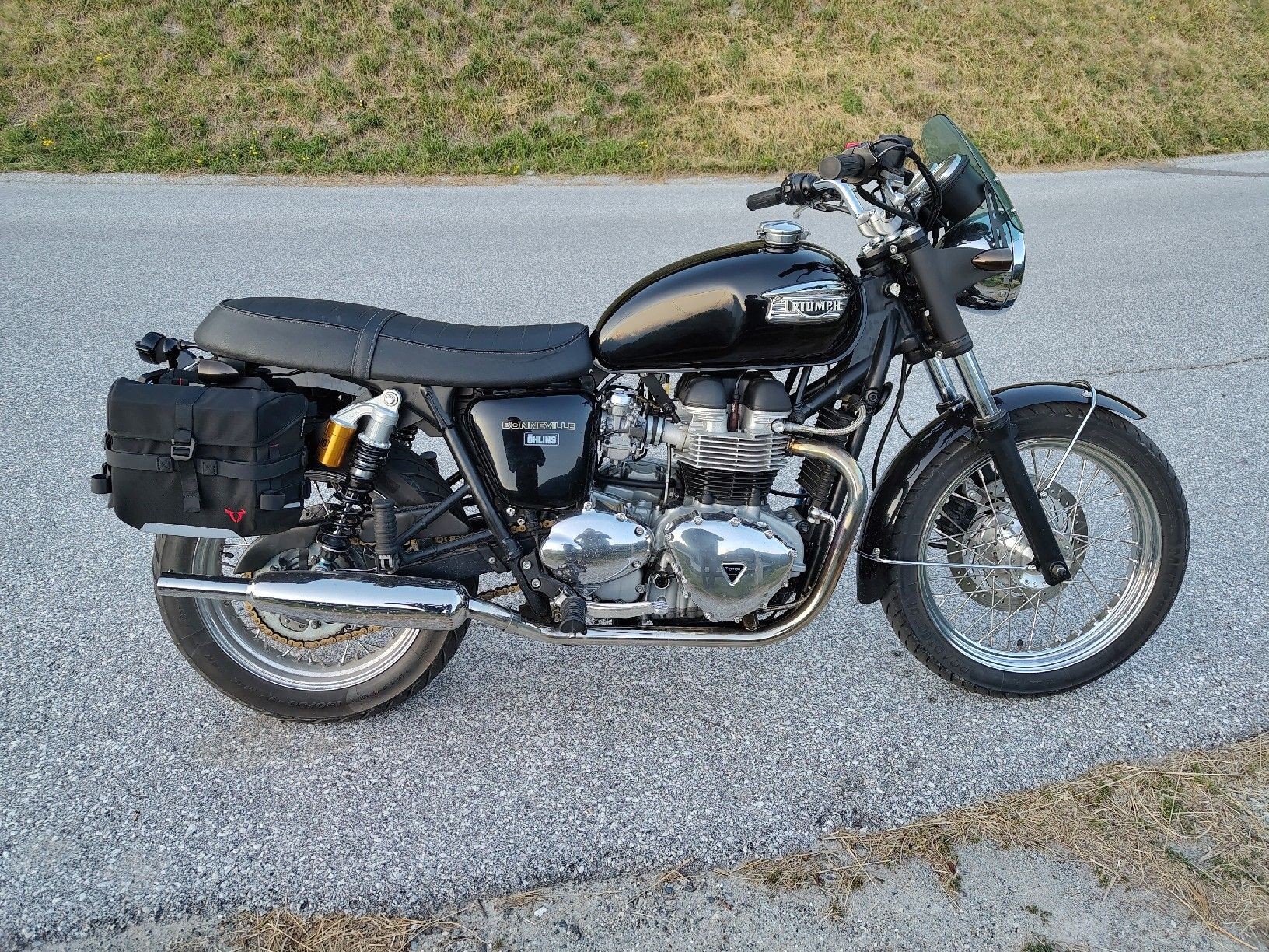 TRIUMPH Bonneville 800-image-0