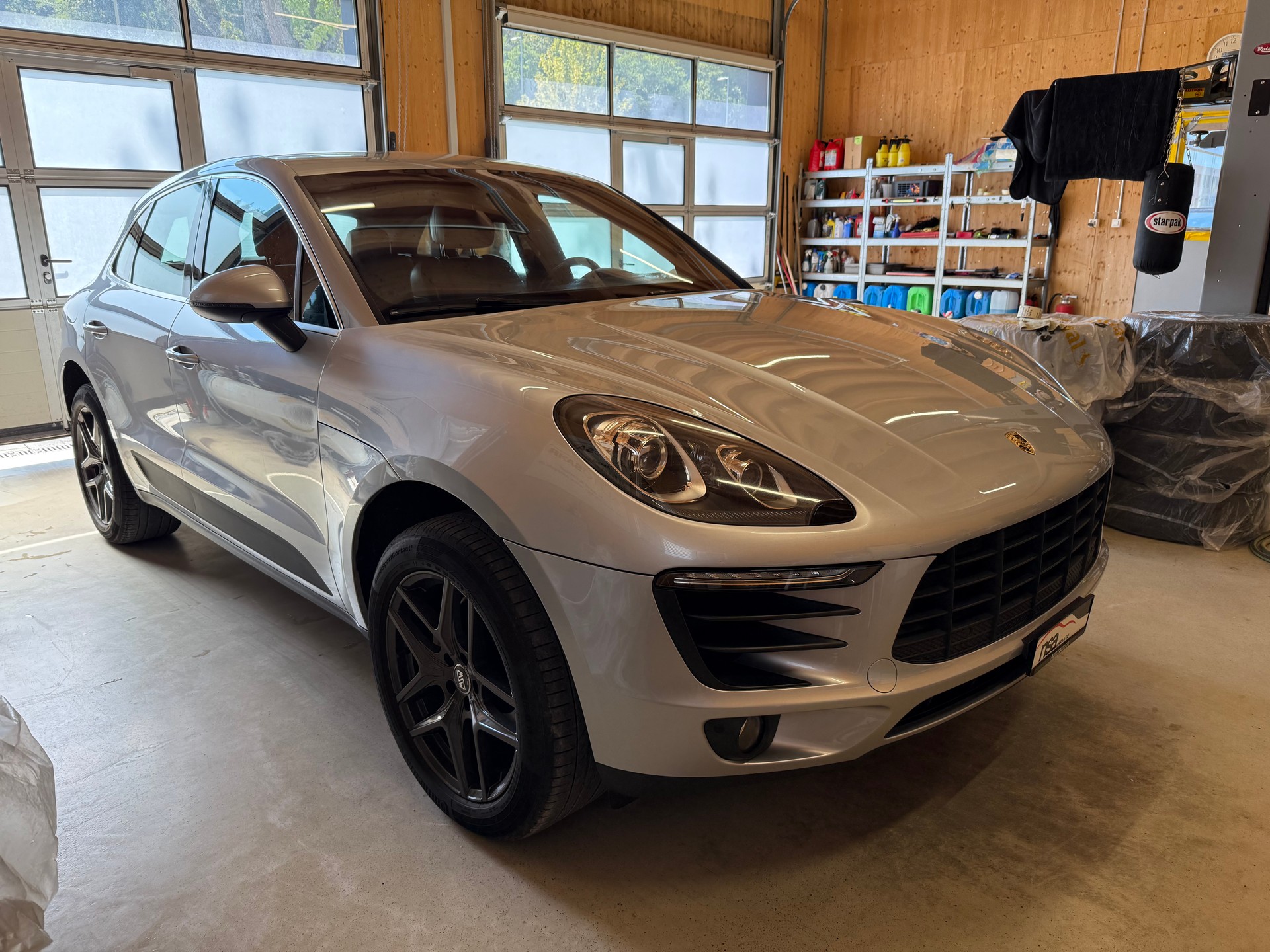 PORSCHE Macan S Diesel PDK-showroom-element-2