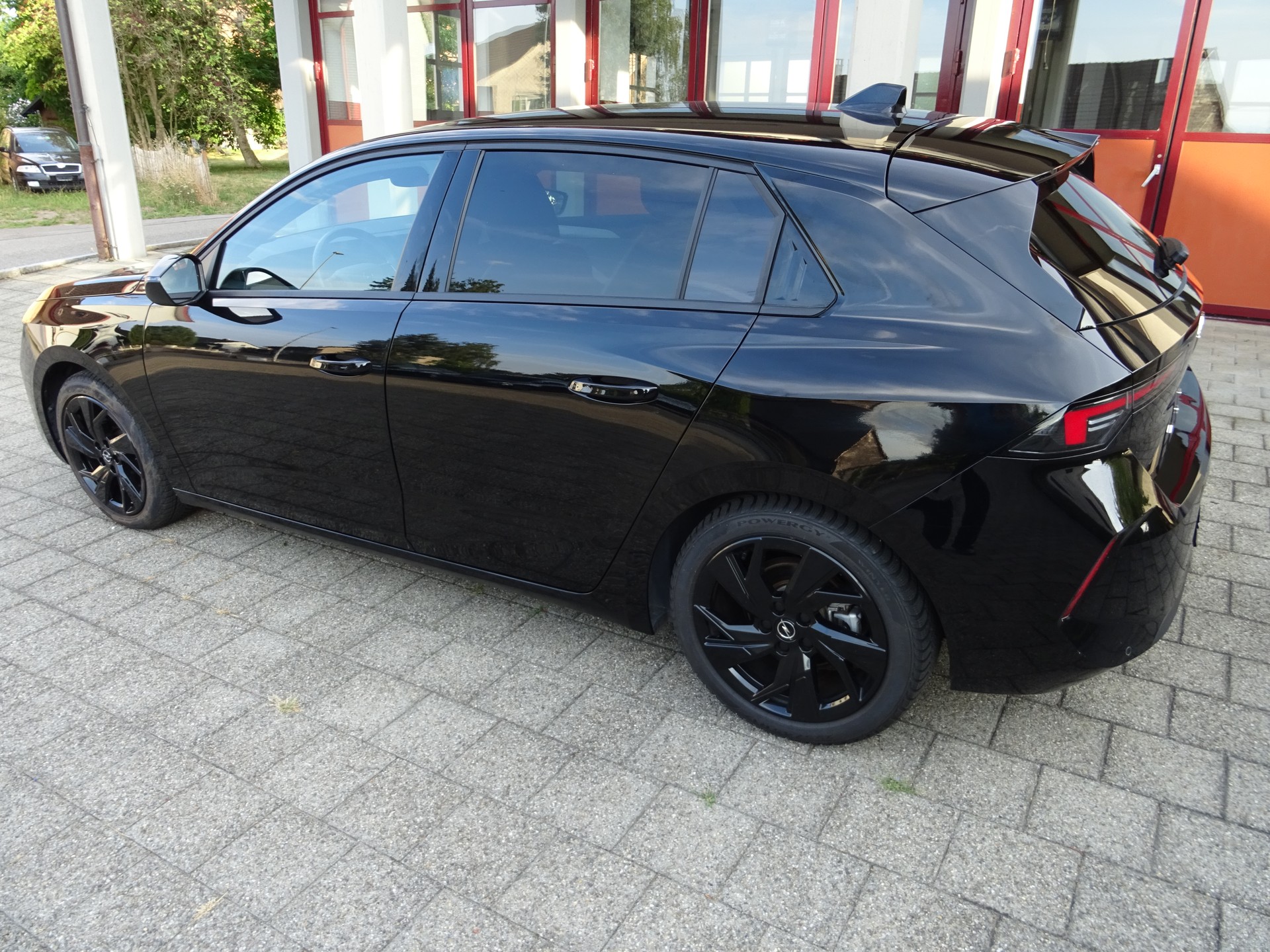 OPEL Astra 1.2i Turbo MHEV Edition A-image-1
