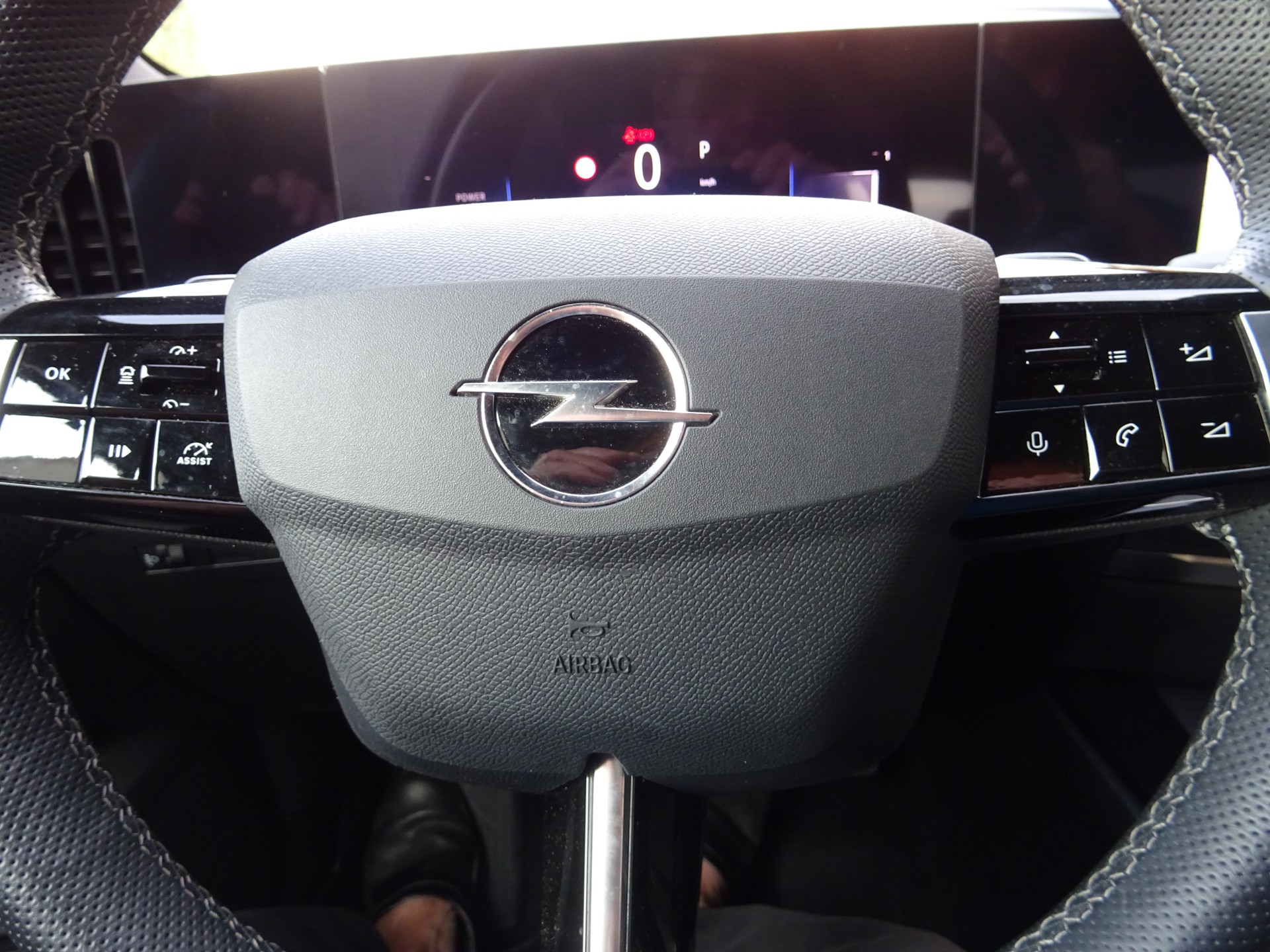 OPEL Astra 1.2i Turbo MHEV Edition A-image-9