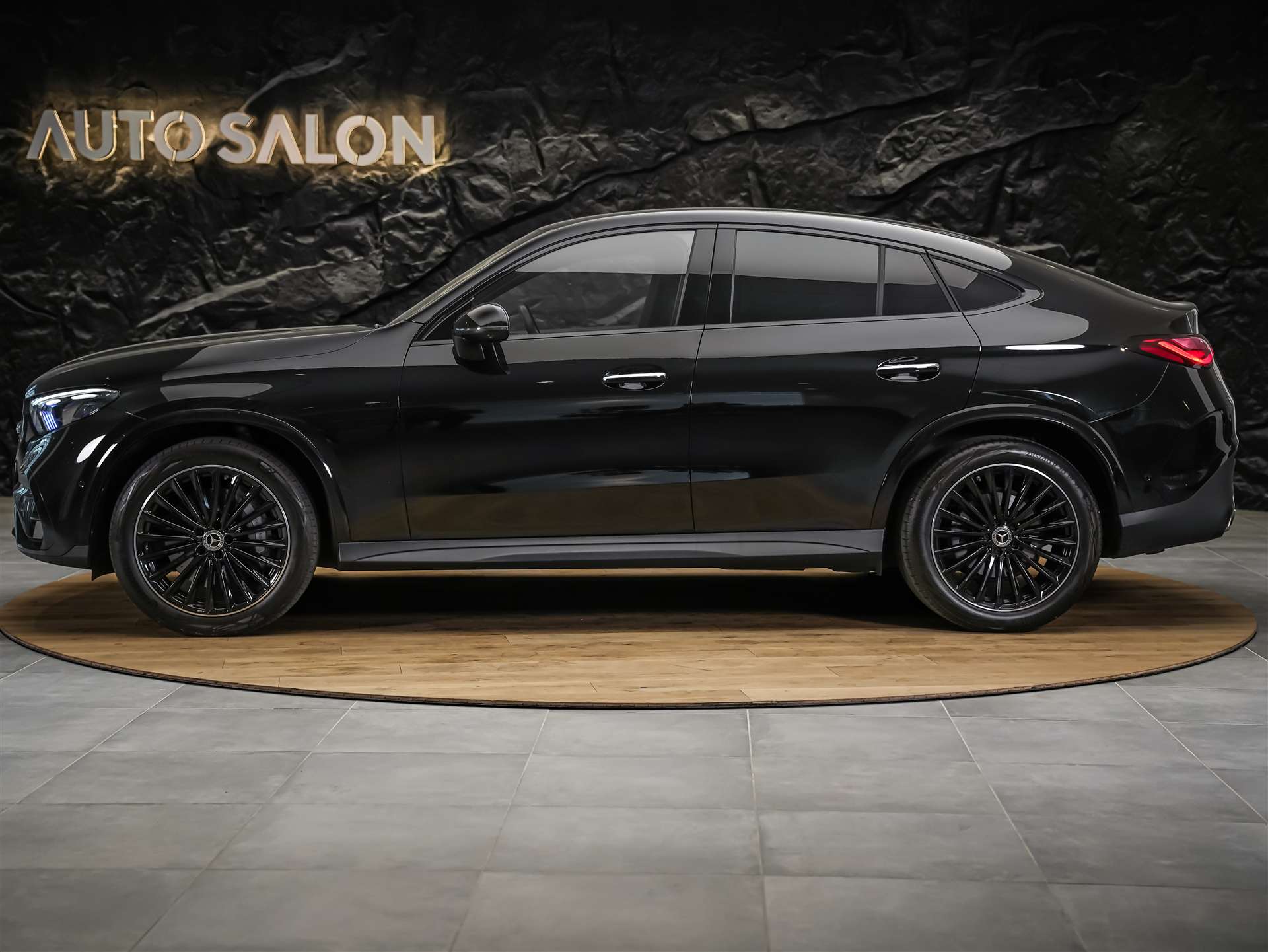 MERCEDES-BENZ GLC Coupé 300 d 4Matic 9G-Tronic *Digital Light*Head-Up*Lenkradheizung*-showroom-element-1