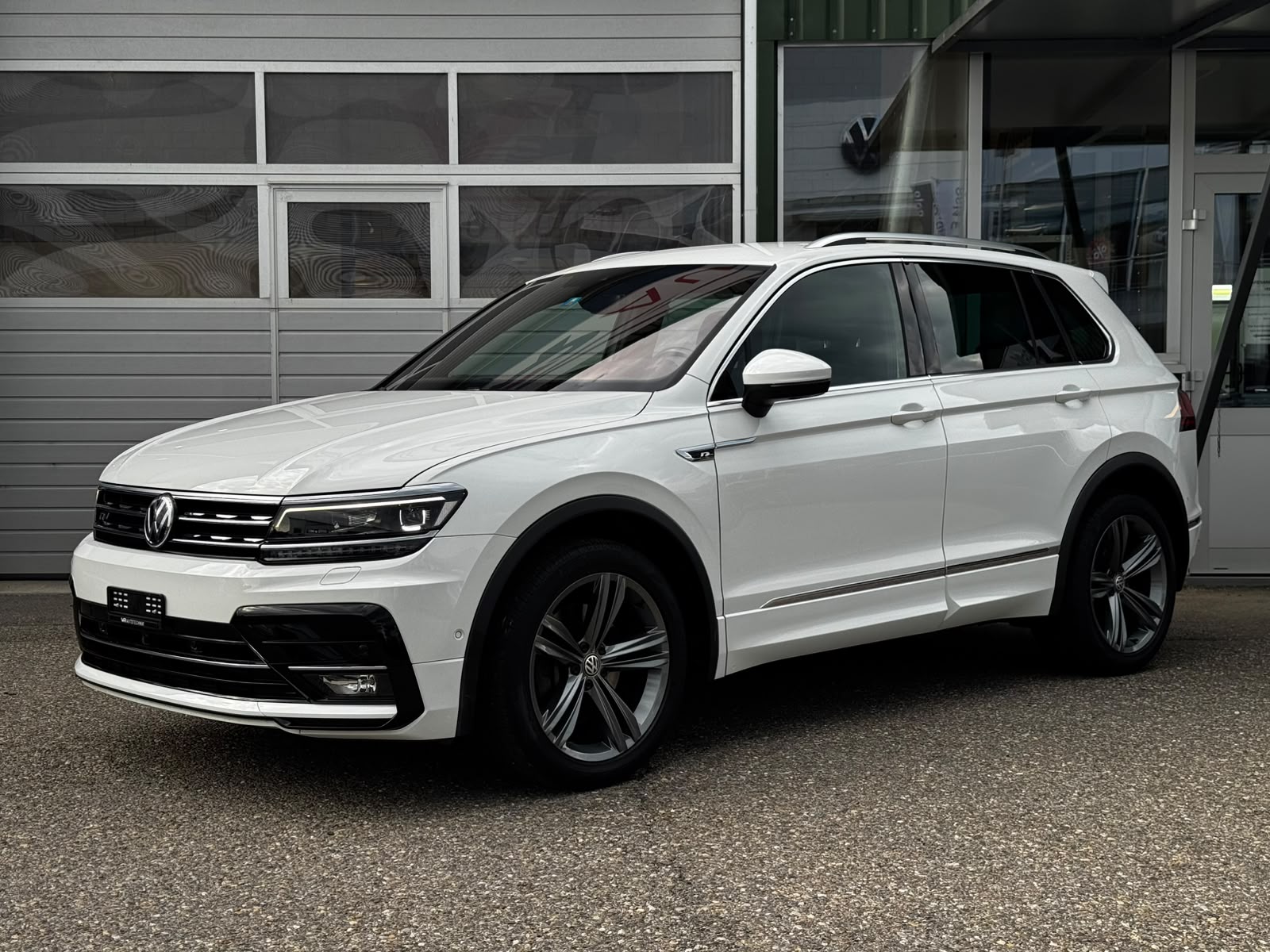 VW Tiguan 2.0TSI R-Line 4Motion DSG