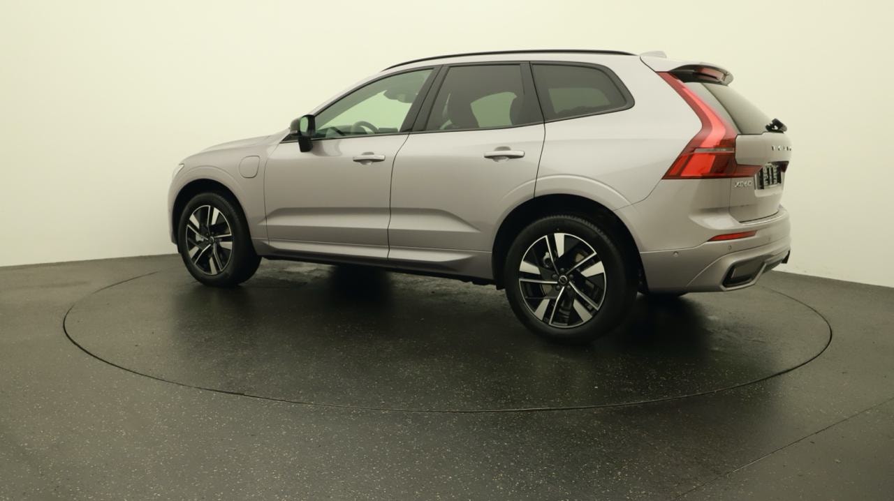 VOLVO XC60 T6 eAWD PluginHybrid Plus Dark Geartronic-showroom-element-2