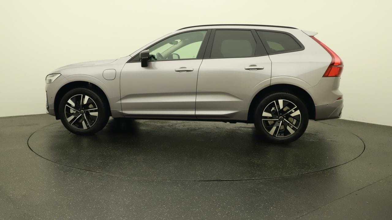 VOLVO XC60 T6 eAWD PluginHybrid Plus Dark Geartronic-showroom-element-1