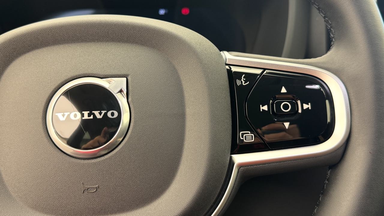 VOLVO XC60 T6 eAWD PluginHybrid Plus Dark Geartronic-image-9