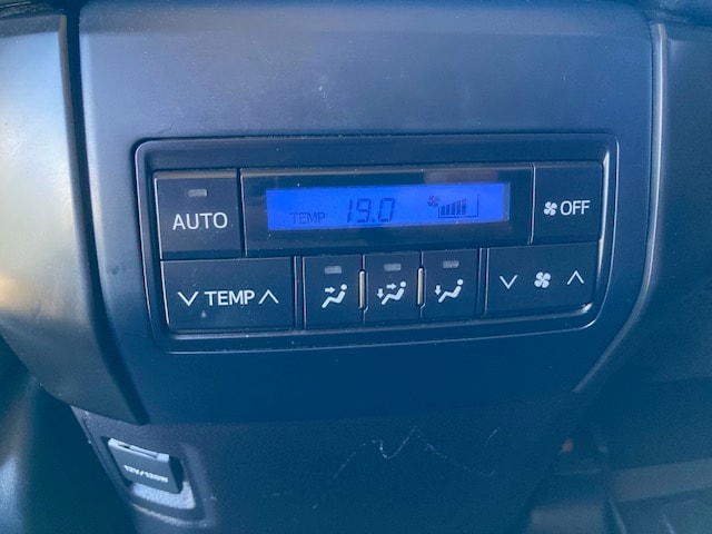 TOYOTA Land Cruiser 2.8TD Comfort Automatic-image-12