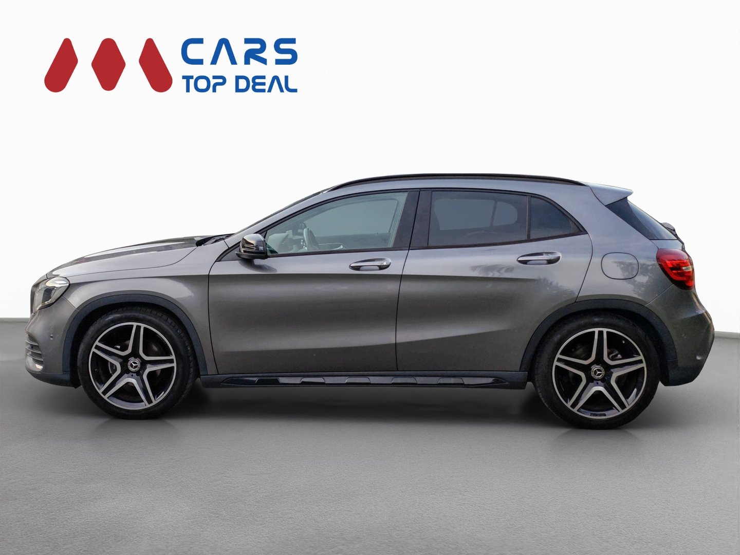 MERCEDES-BENZ GLA 200 AMG Line 7G-DCT – 74'200 km, Parktronic, 2 jeux de roues [Expertisé + Garantie 12 mois]-showroom-element-2