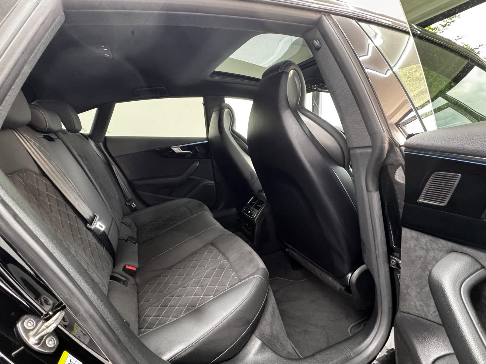 AUDI S5 Sportback 3.0 TDI quattro tiptronic | TOP AUSSTATTUNG | PANORAMA | MASSAGE | SPORTSITZE | GARANTIE BIS 2028 | AB MFK |-image-19