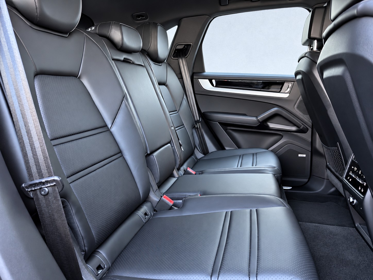PORSCHE Cayenne Tiptronic-image-16