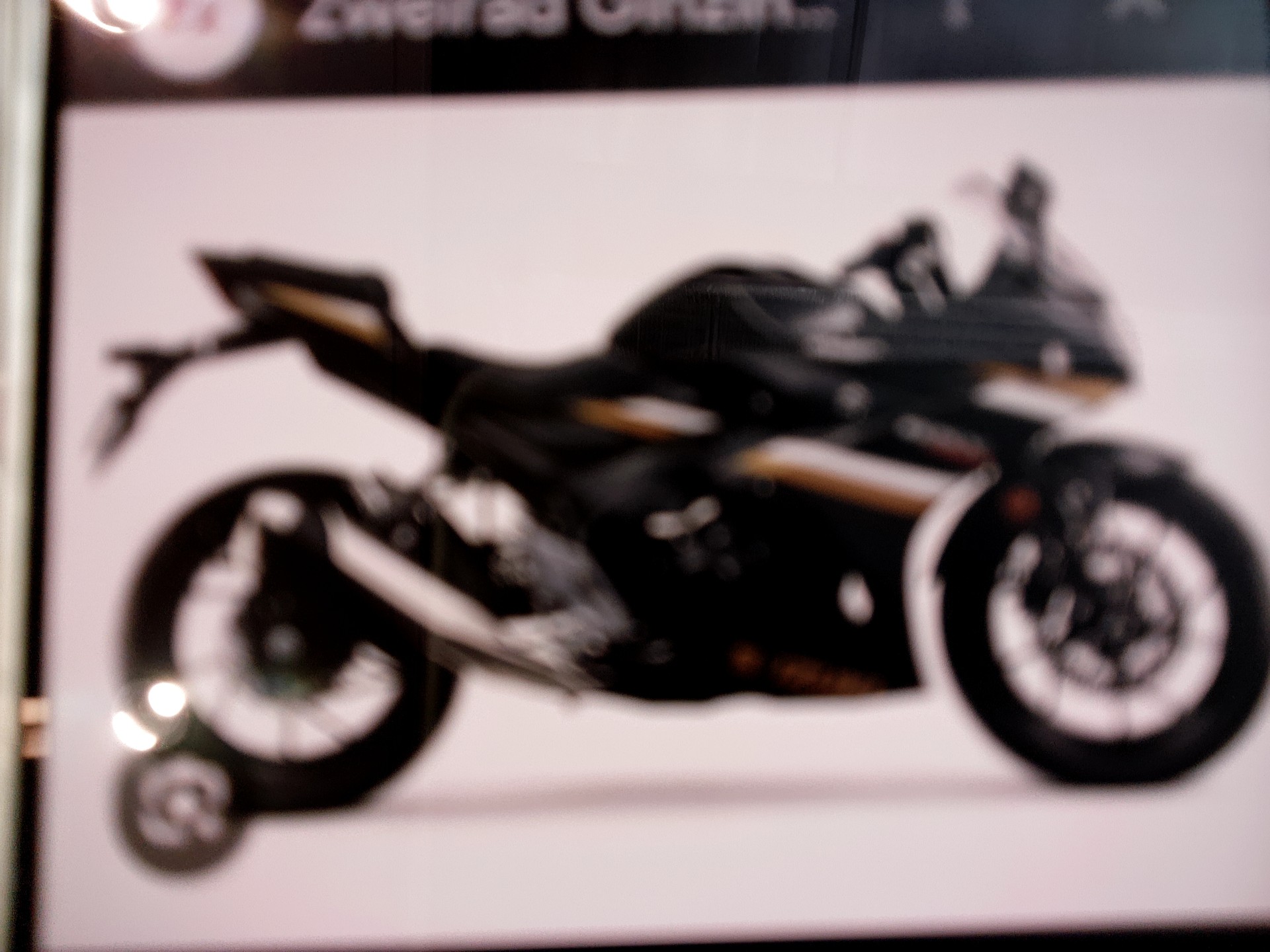SUZUKI GSX-R 250 L7-image-0