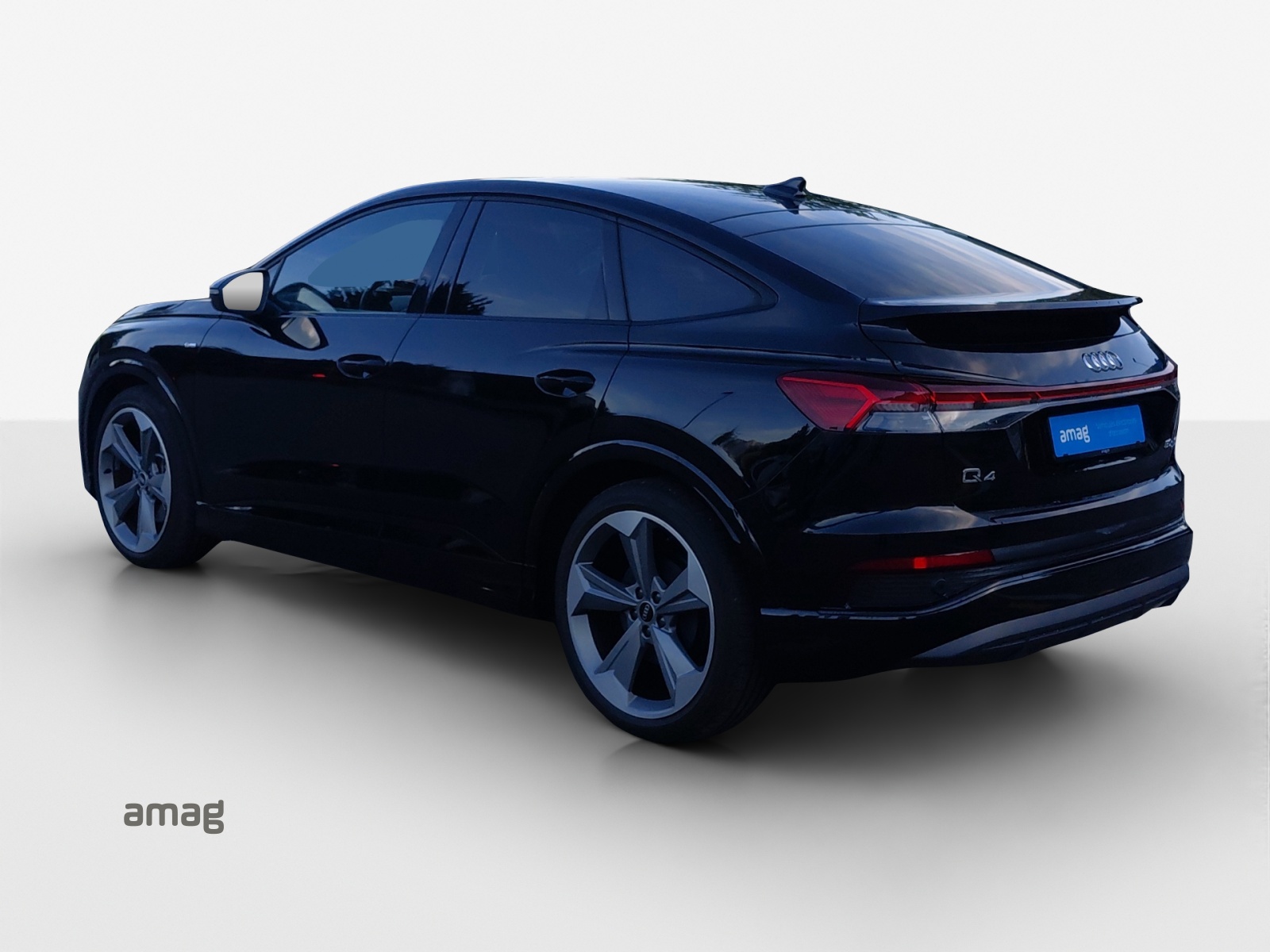 AUDI Q4 Sportback e-tron 50 quattro-showroom-element-2