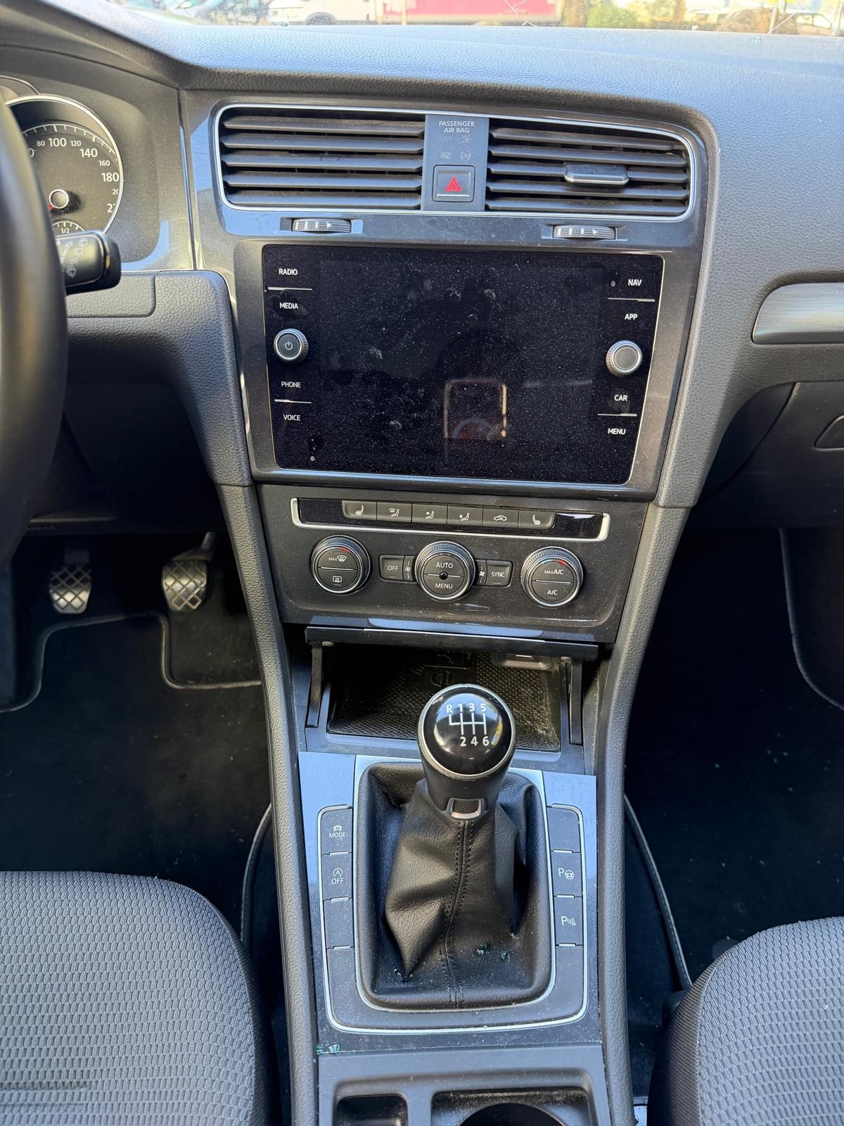VW Golf 1.4 TSI Allstar-image-12