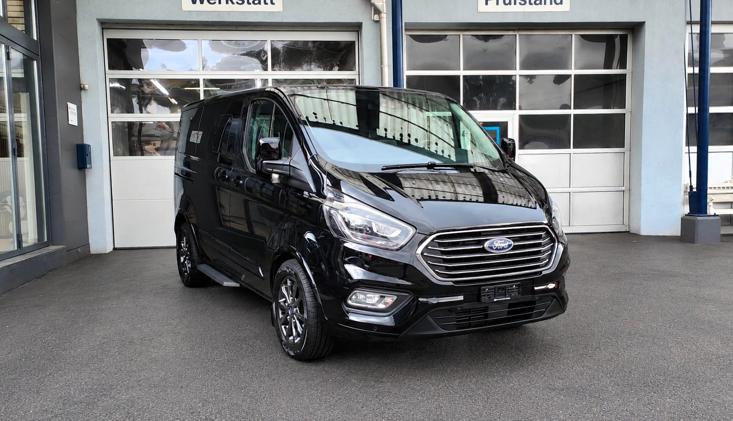 FORD Tourneo Custom 310 L1H1 Titanium SelectShift A-showroom-element-2