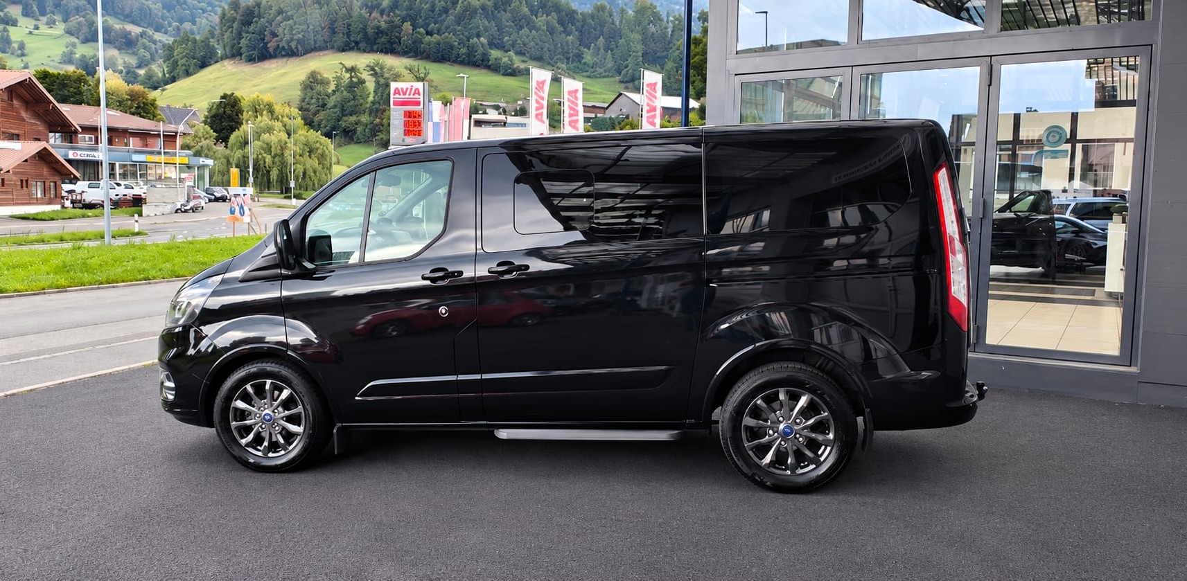 FORD Tourneo Custom 310 L1H1 Titanium SelectShift A-image-8