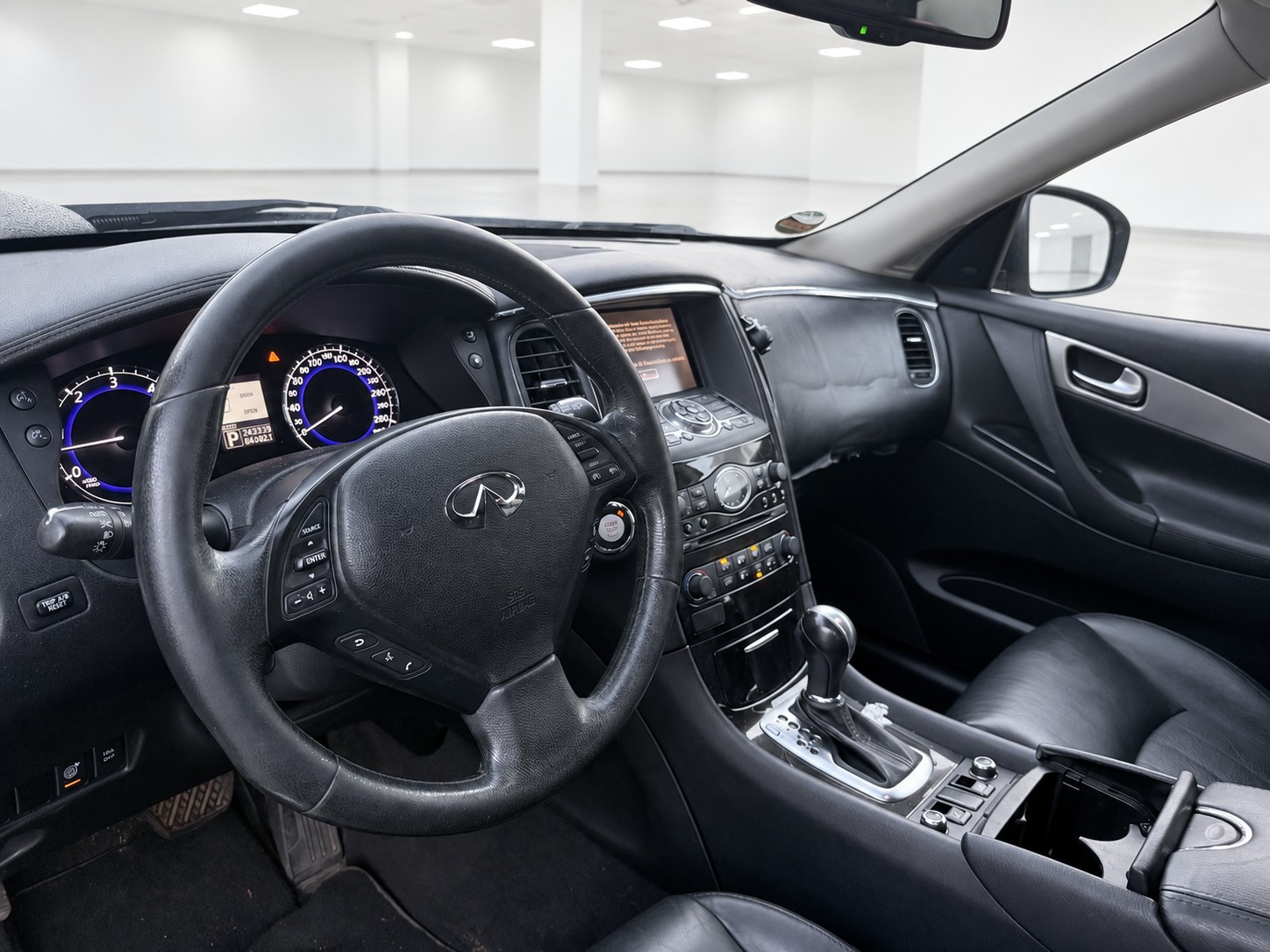 INFINITI EX 30d GT Premium AWD-image-11