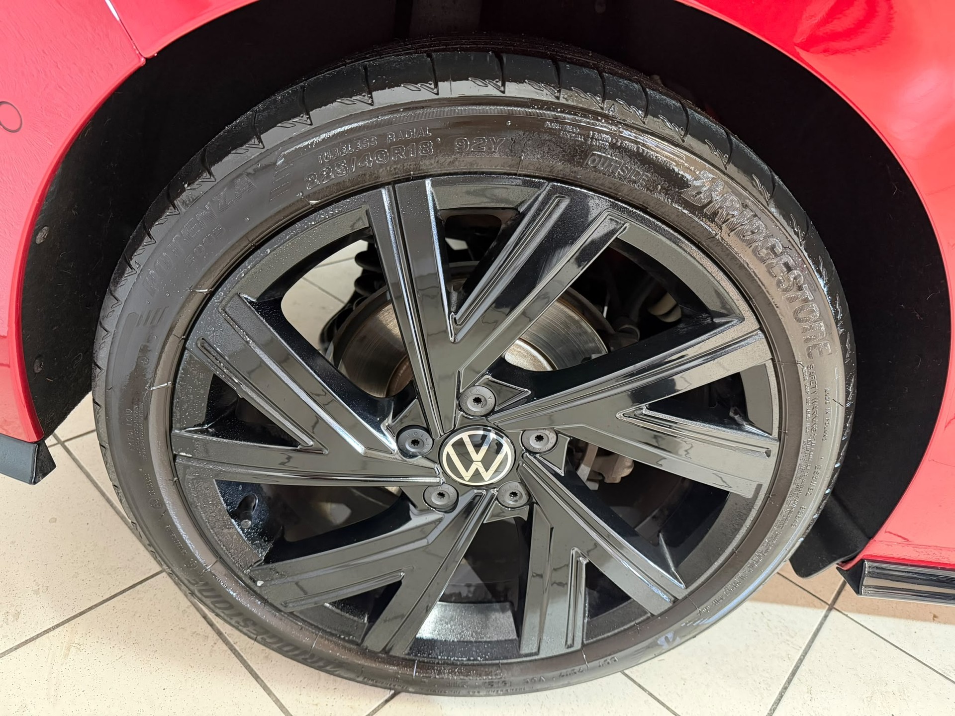 VW Golf 1.5 eTSI mHEV ACT R-Line DSG-image-4