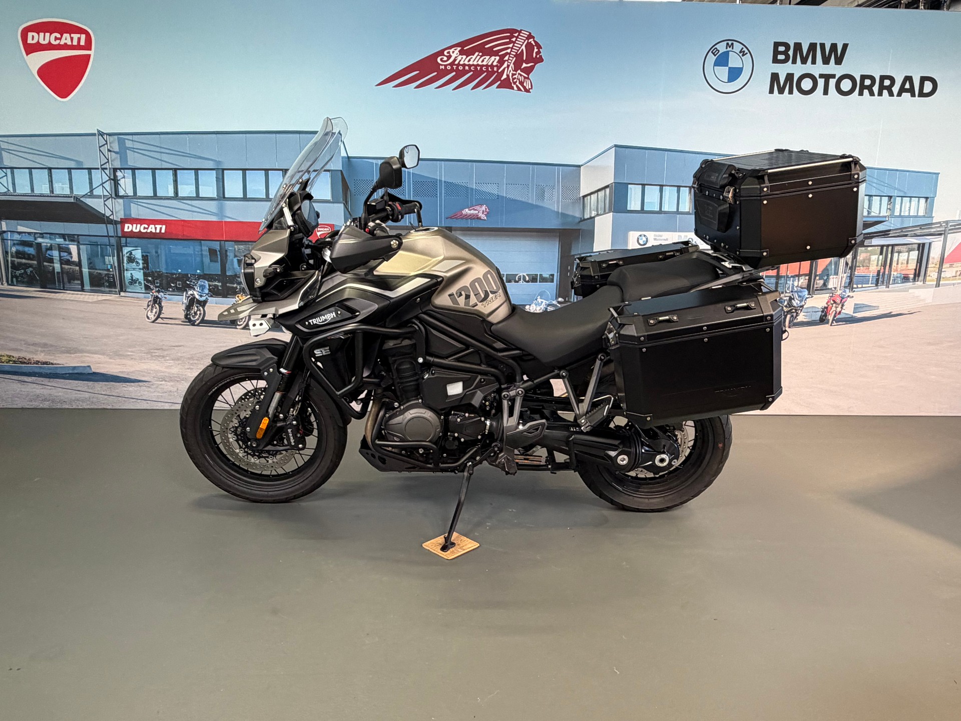 TRIUMPH Tiger 1200 Desert Edition-image-3