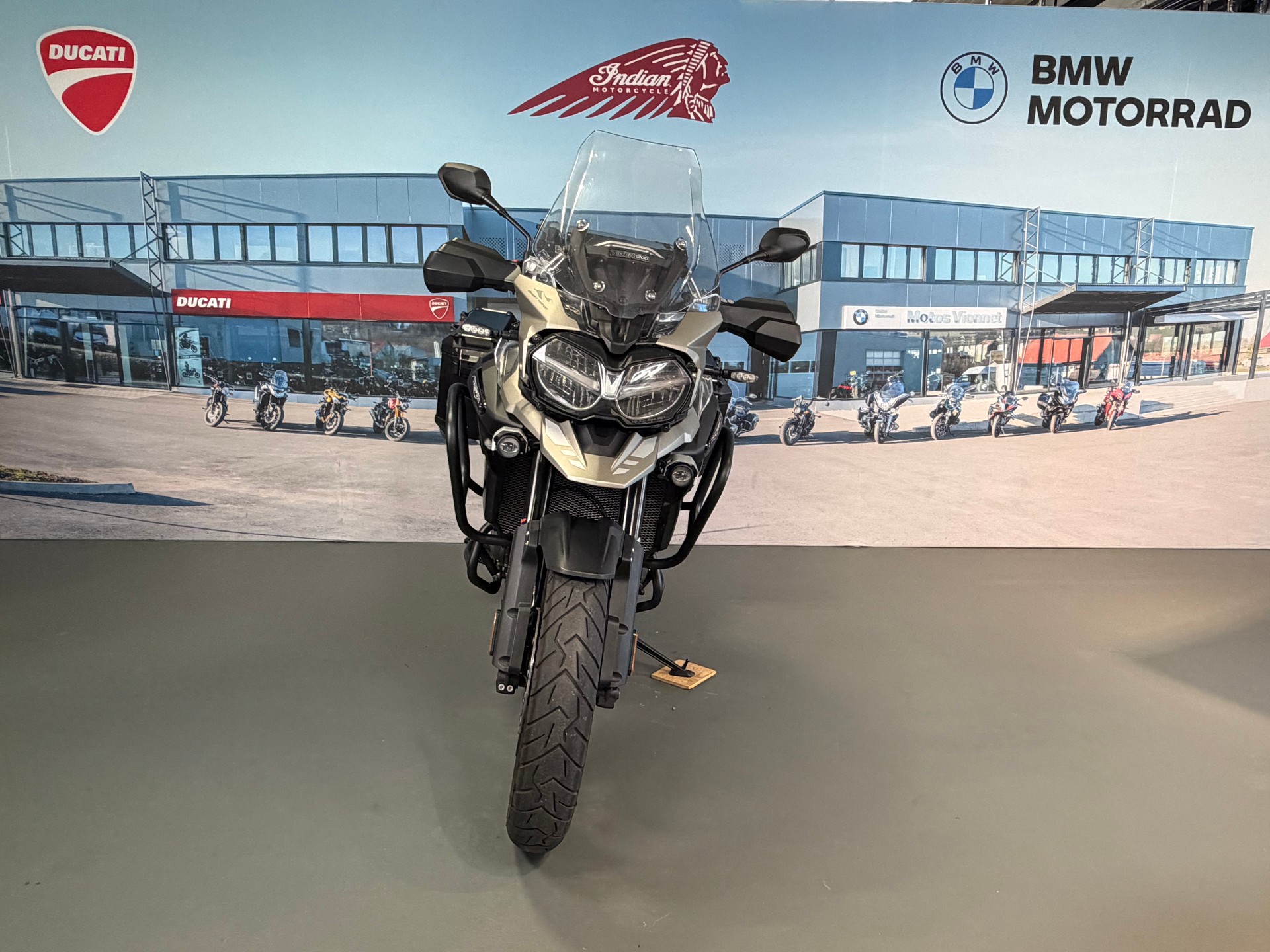 TRIUMPH Tiger 1200 Desert Edition-image-1