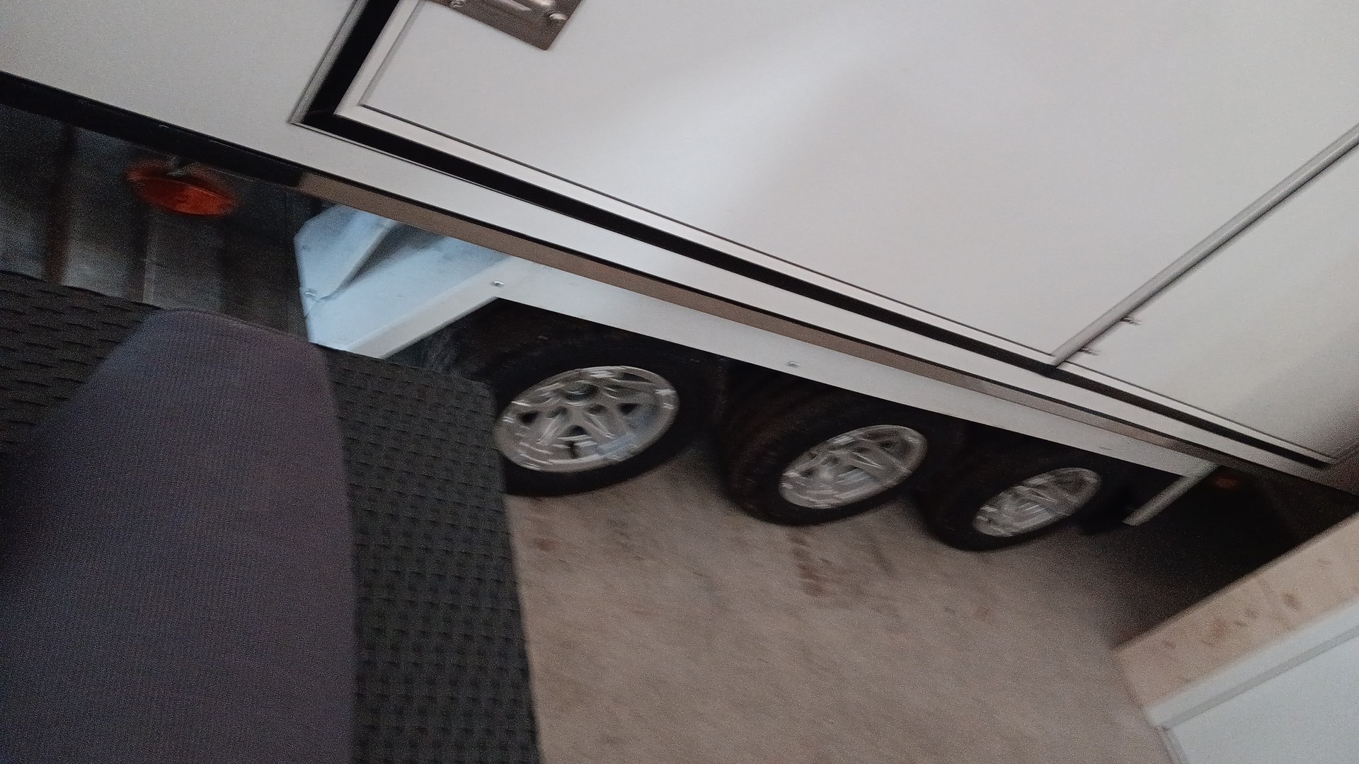 WOODFORDTRAILER Geschlossen-image-6