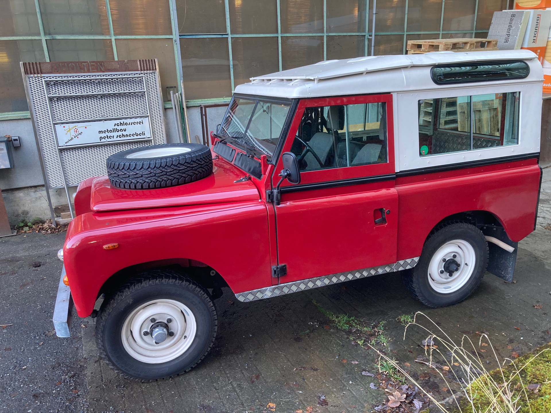 LAND ROVER 88 Serie III-image-1