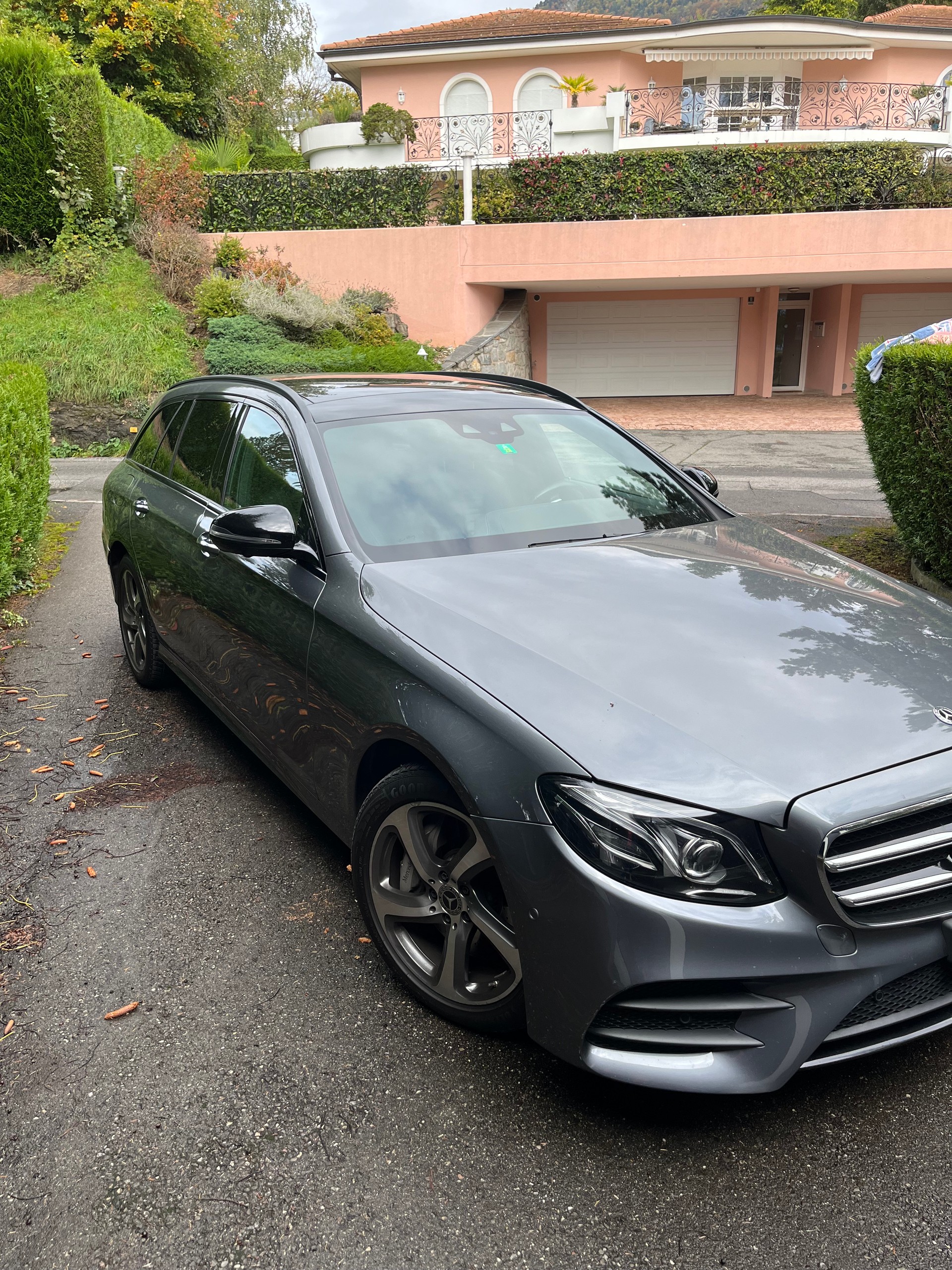 MERCEDES-BENZ E 350 d AMG Line 4Matic 9G-Tronic-image-10
