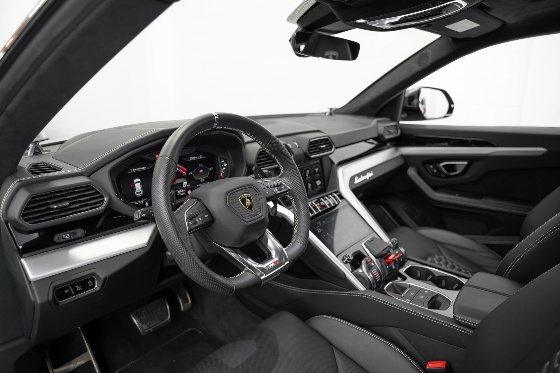 LAMBORGHINI Urus E-Gear-image-11