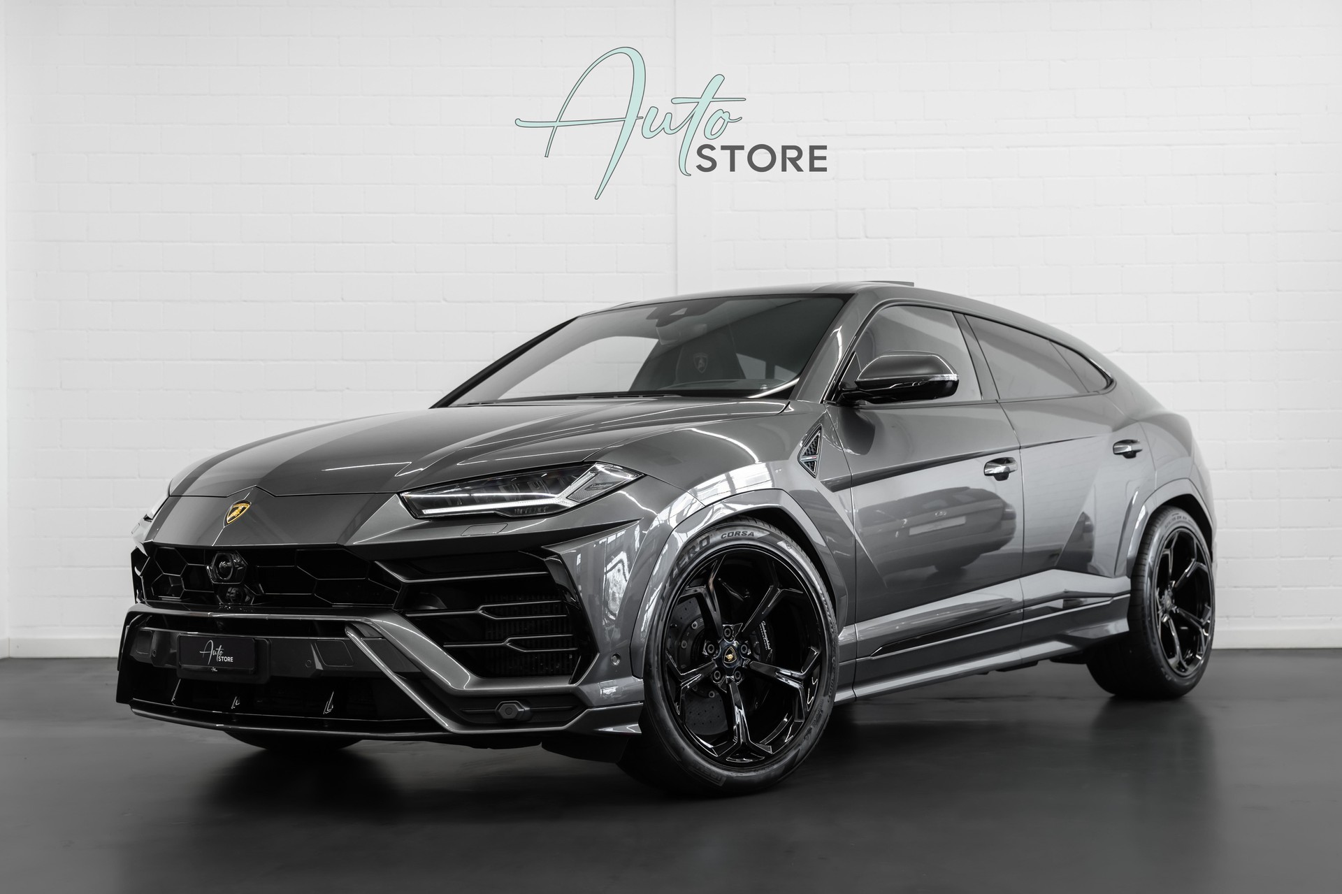 LAMBORGHINI Urus E-Gear