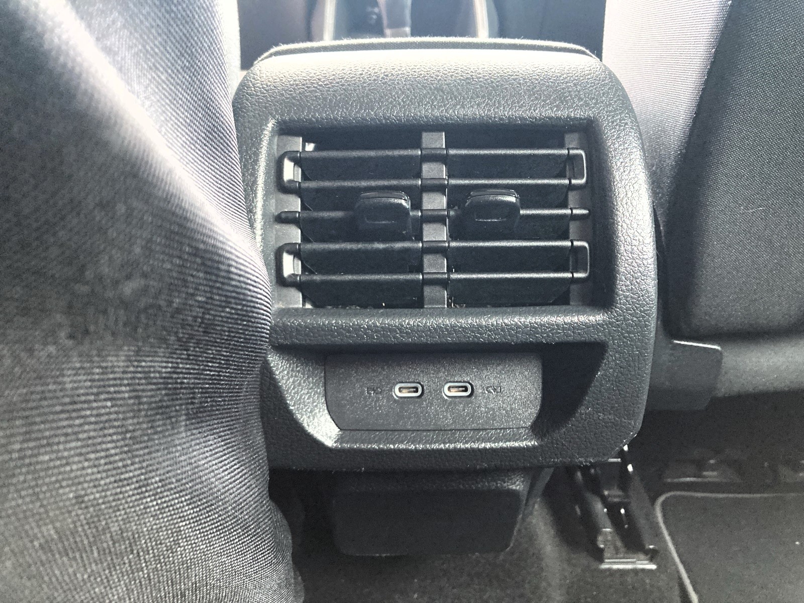 VW Caddy Maxi 2.0 TDI California-image-8