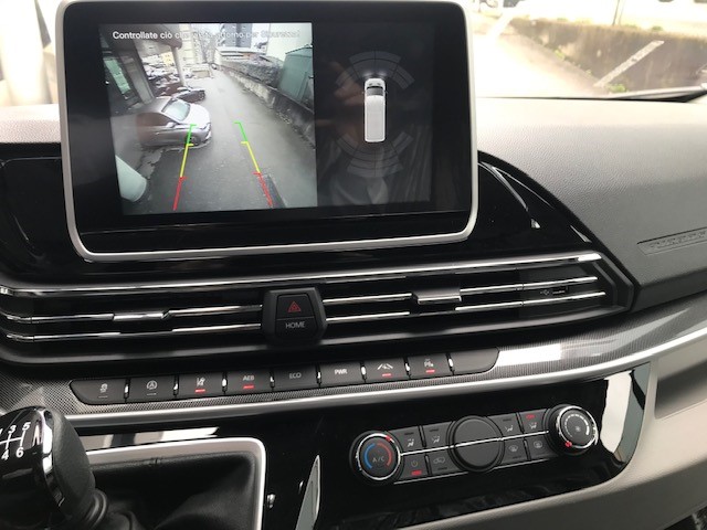 MAXUS Deliver 9 2.0D L3H2 FWD Luxury-image-3