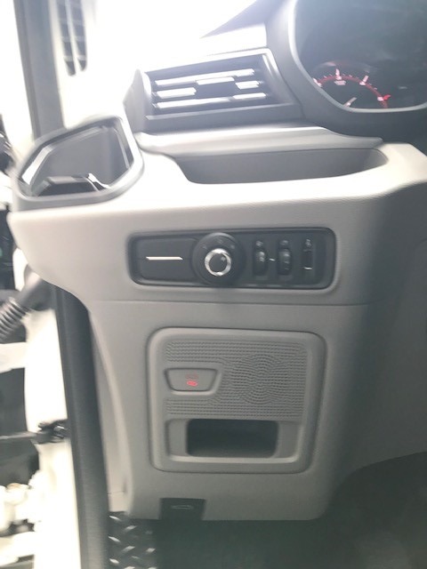 MAXUS Deliver 9 2.0D L3H2 FWD Luxury-image-9