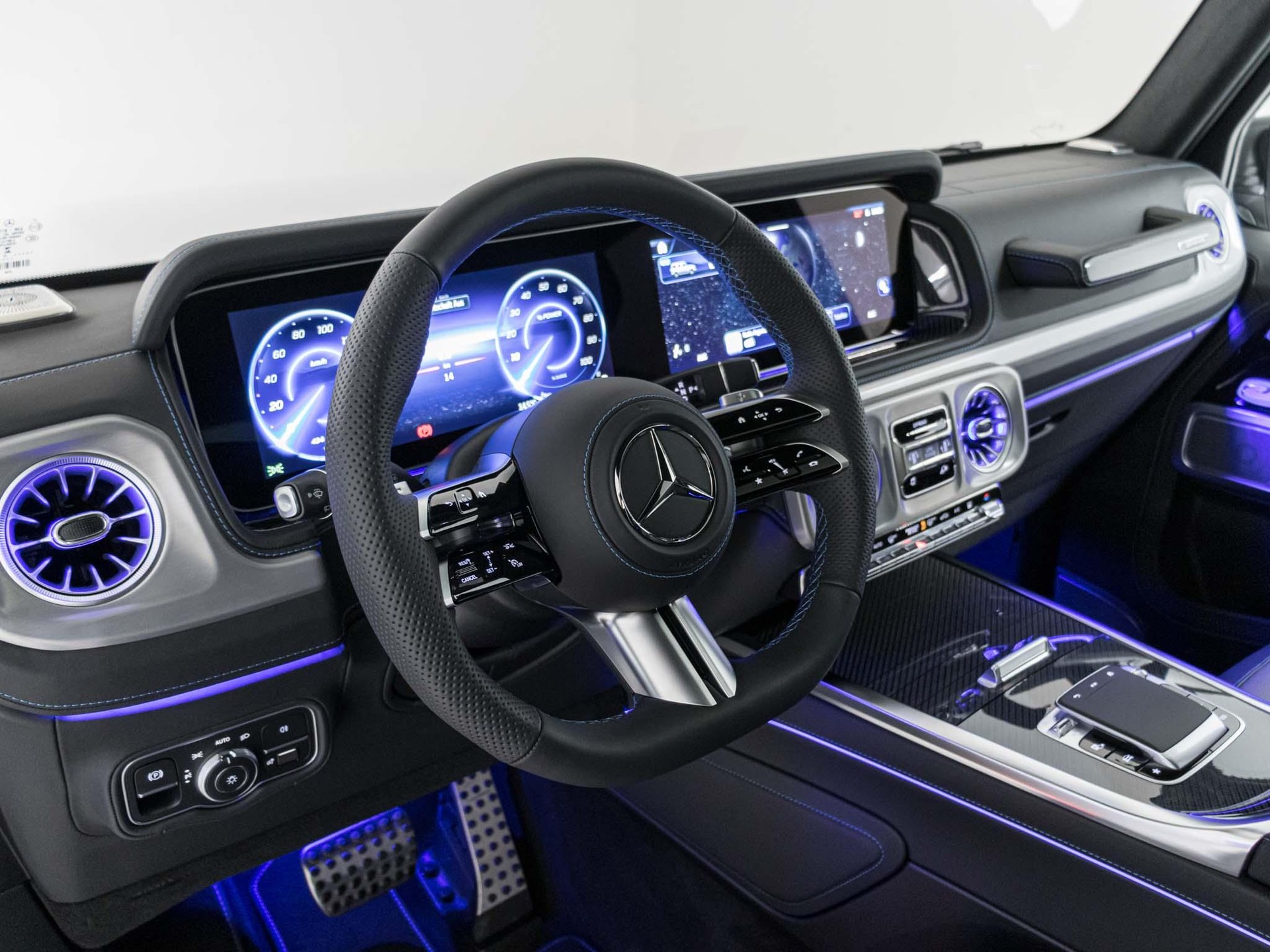 MERCEDES-BENZ G 580 EQ-image-9