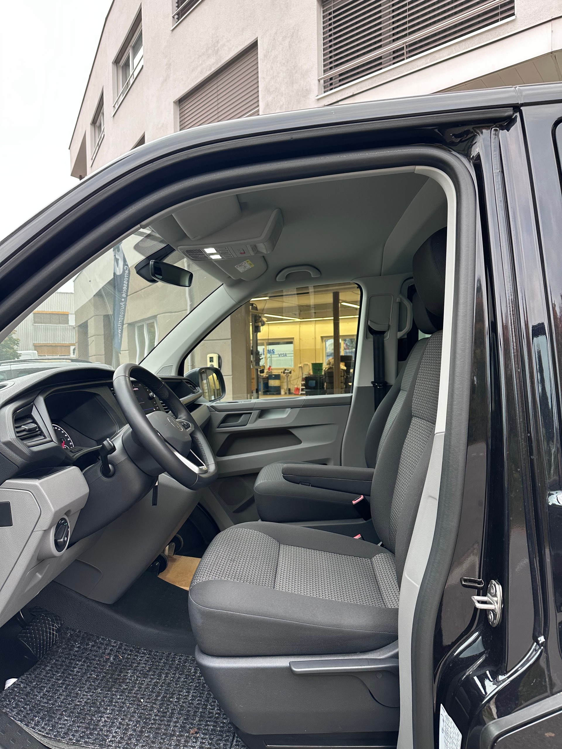 VW T6.1 Caravelle 2.0 TDI Trendline Liberty DSG-image-10