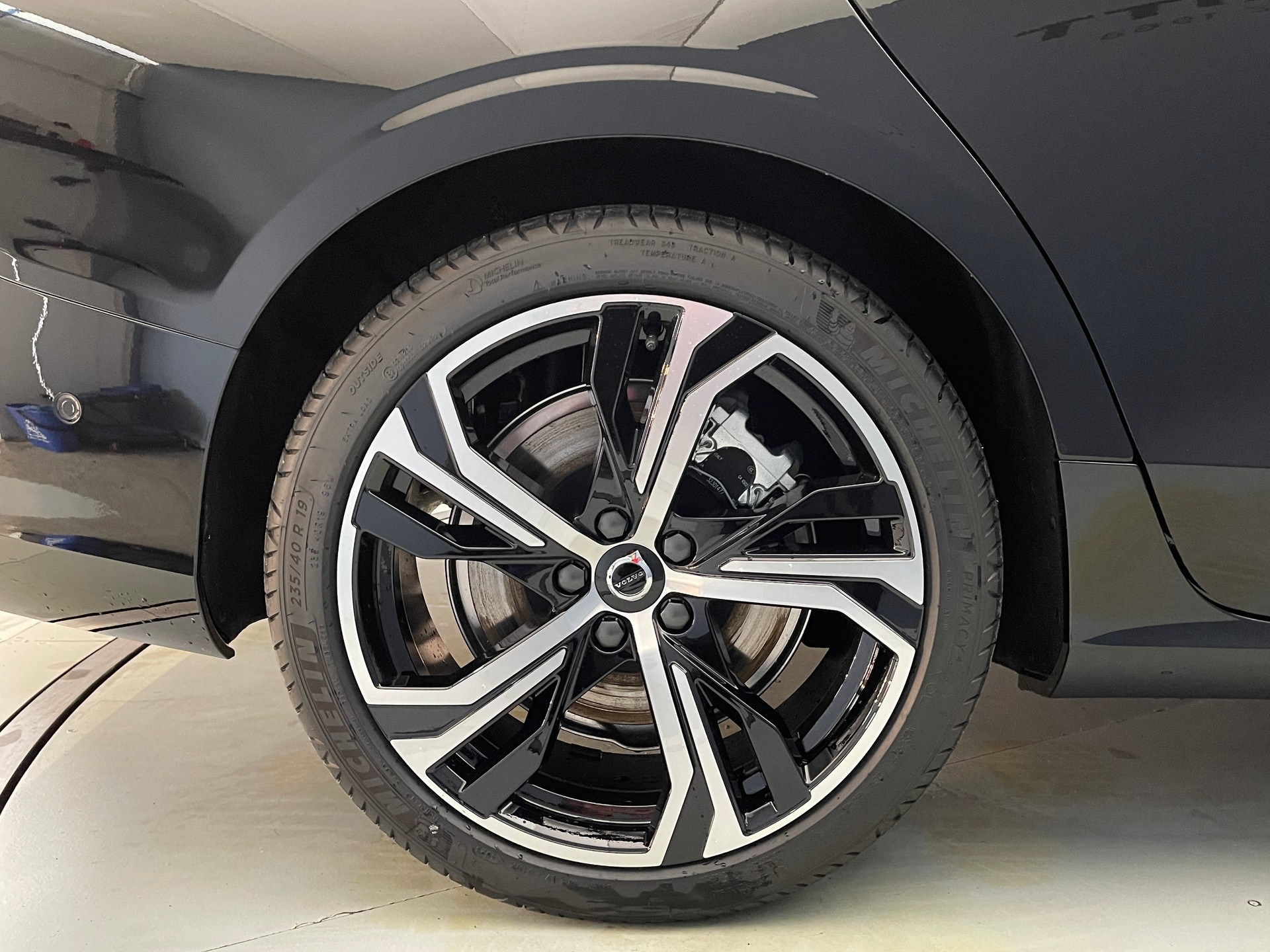 VOLVO S60 2.0 T8 TE Ultimate Dark eAWD-image-5