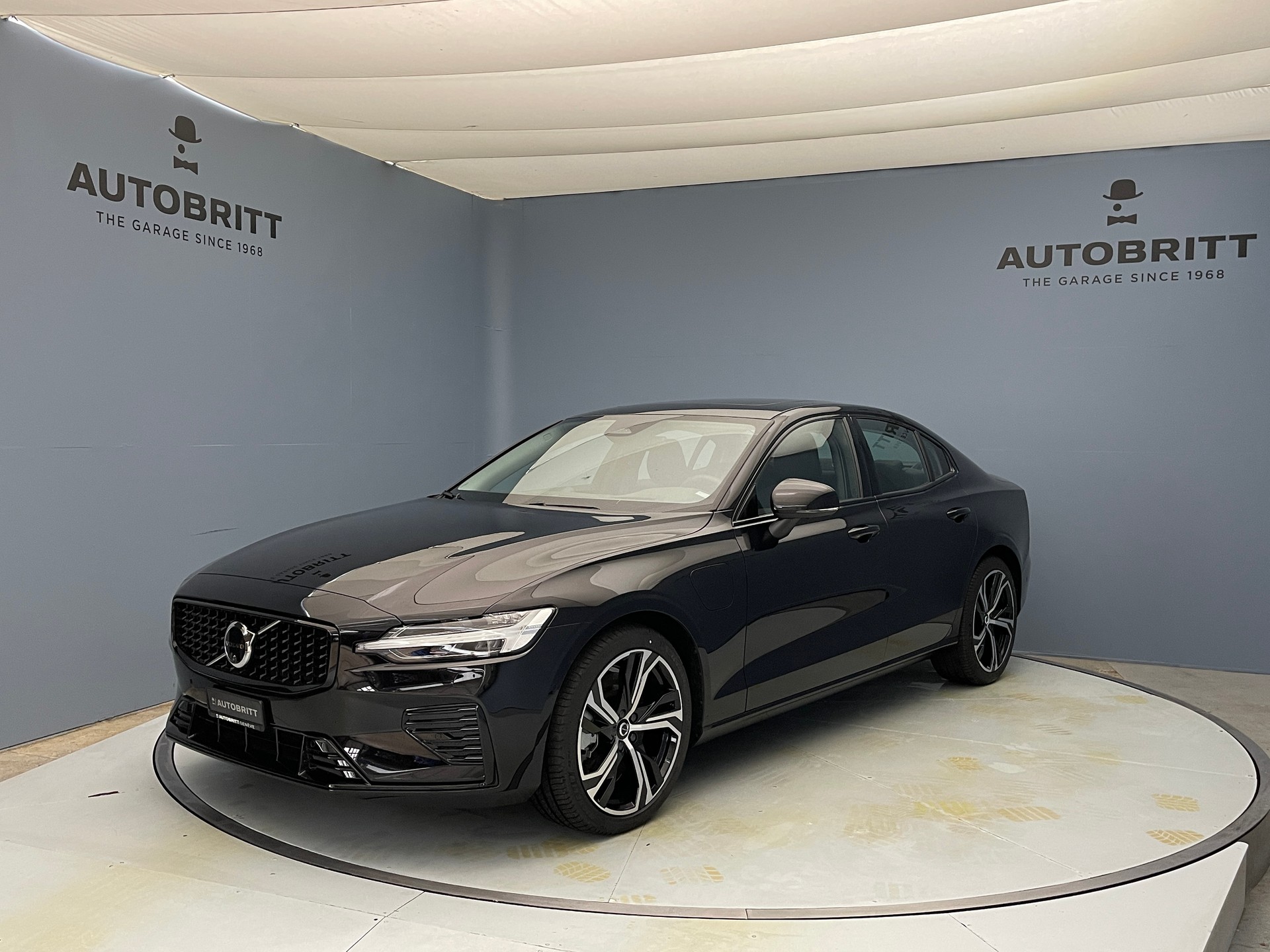 VOLVO S60 2.0 T8 TE Ultimate Dark eAWD