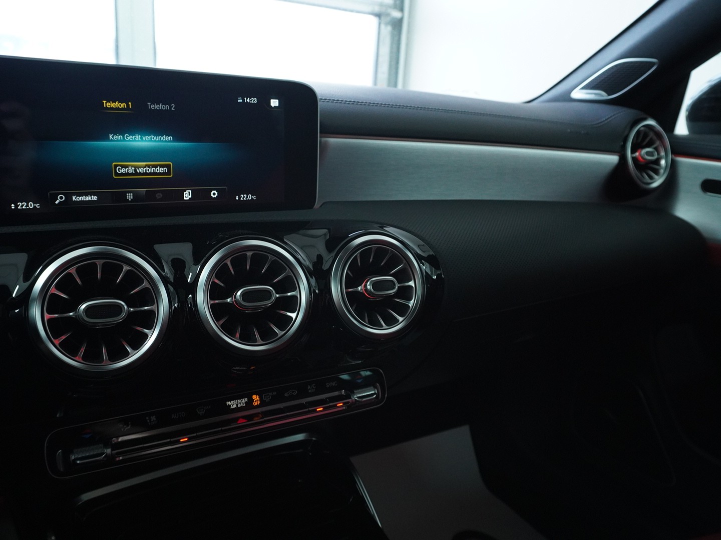 MERCEDES-BENZ CLA Shooting Brake 35 AMG 4Matic 7G-DCT-image-11
