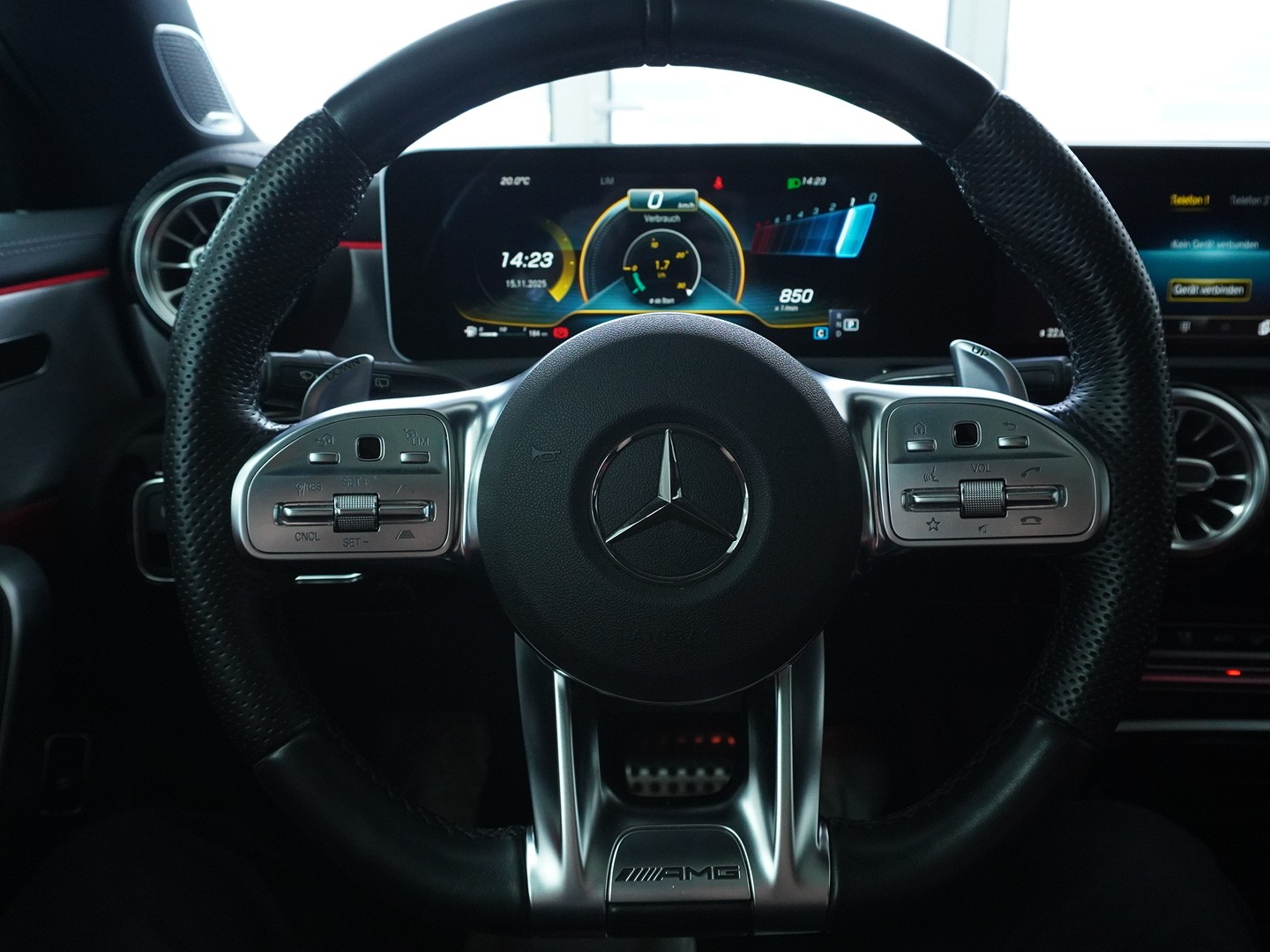 MERCEDES-BENZ CLA Shooting Brake 35 AMG 4Matic 7G-DCT-image-5