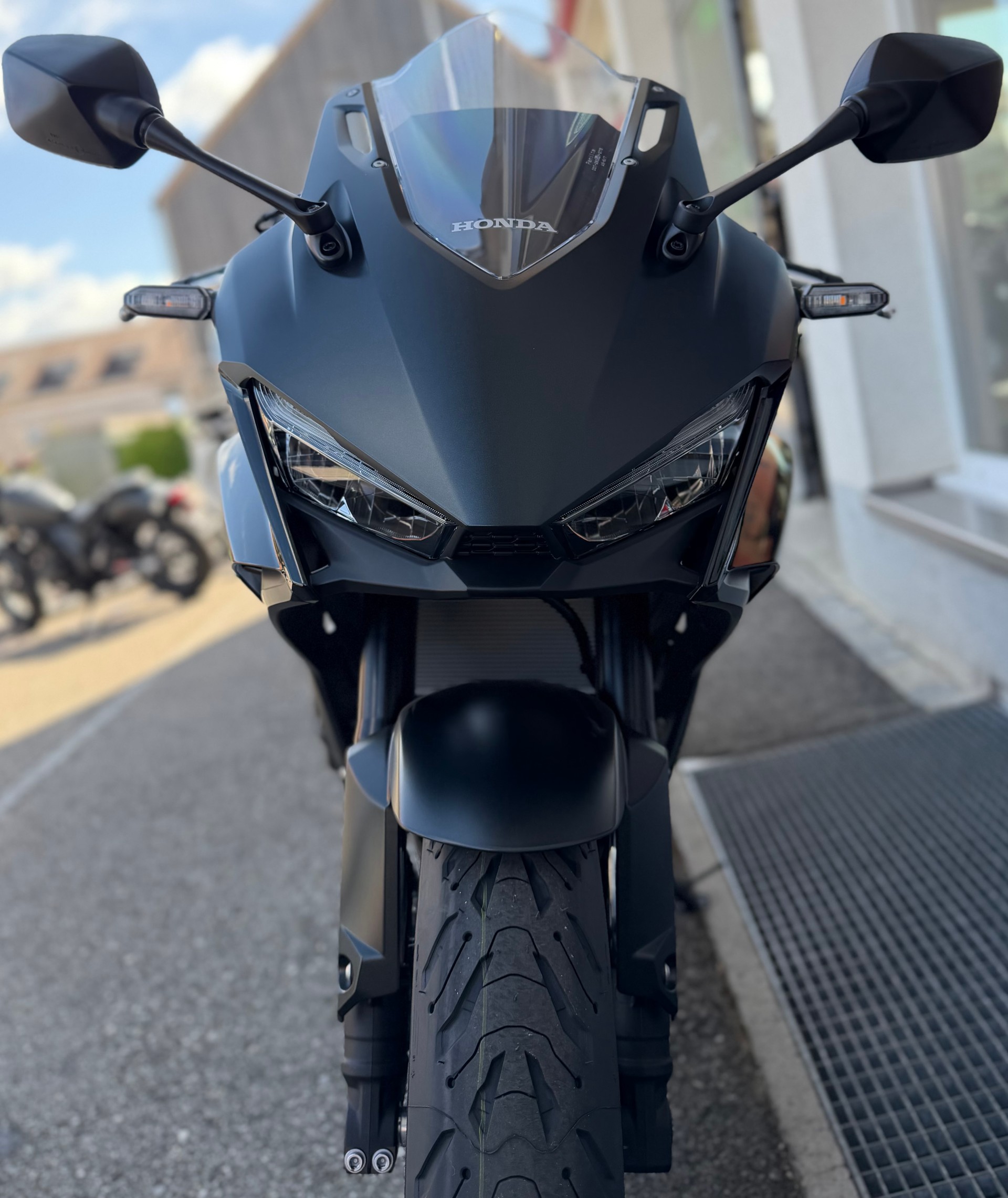 HONDA CBR 500 R - * E-Clutch * - 2026-showroom-element-1
