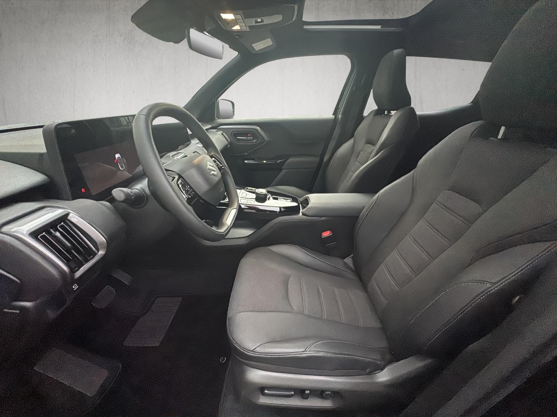 SUZUKI e-Vitara 61kWh Compact Top 4x4-image-10