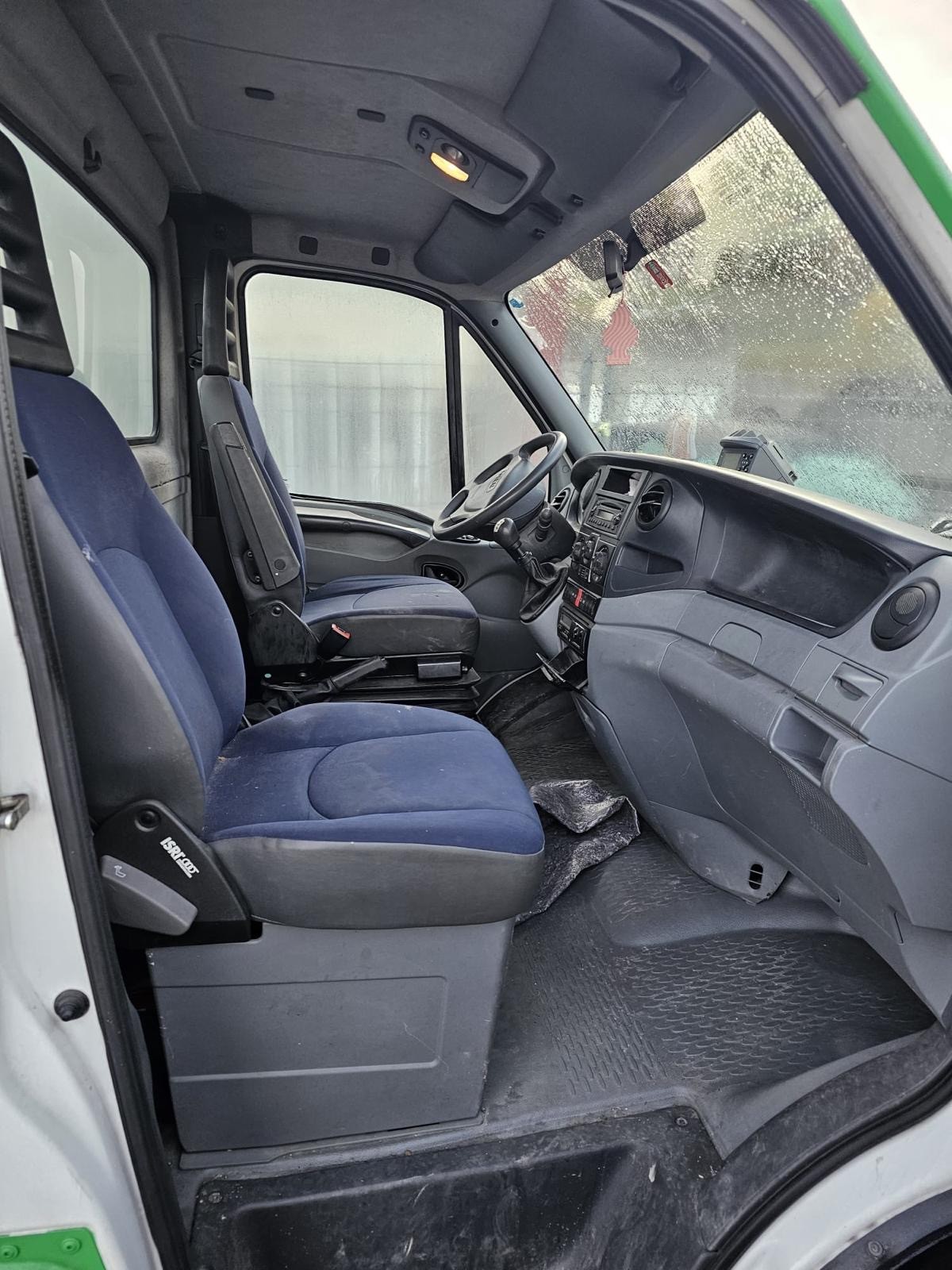 IVECO 50C18/35 T 3.0 Diesel avec 4 semi-remorques-image-3